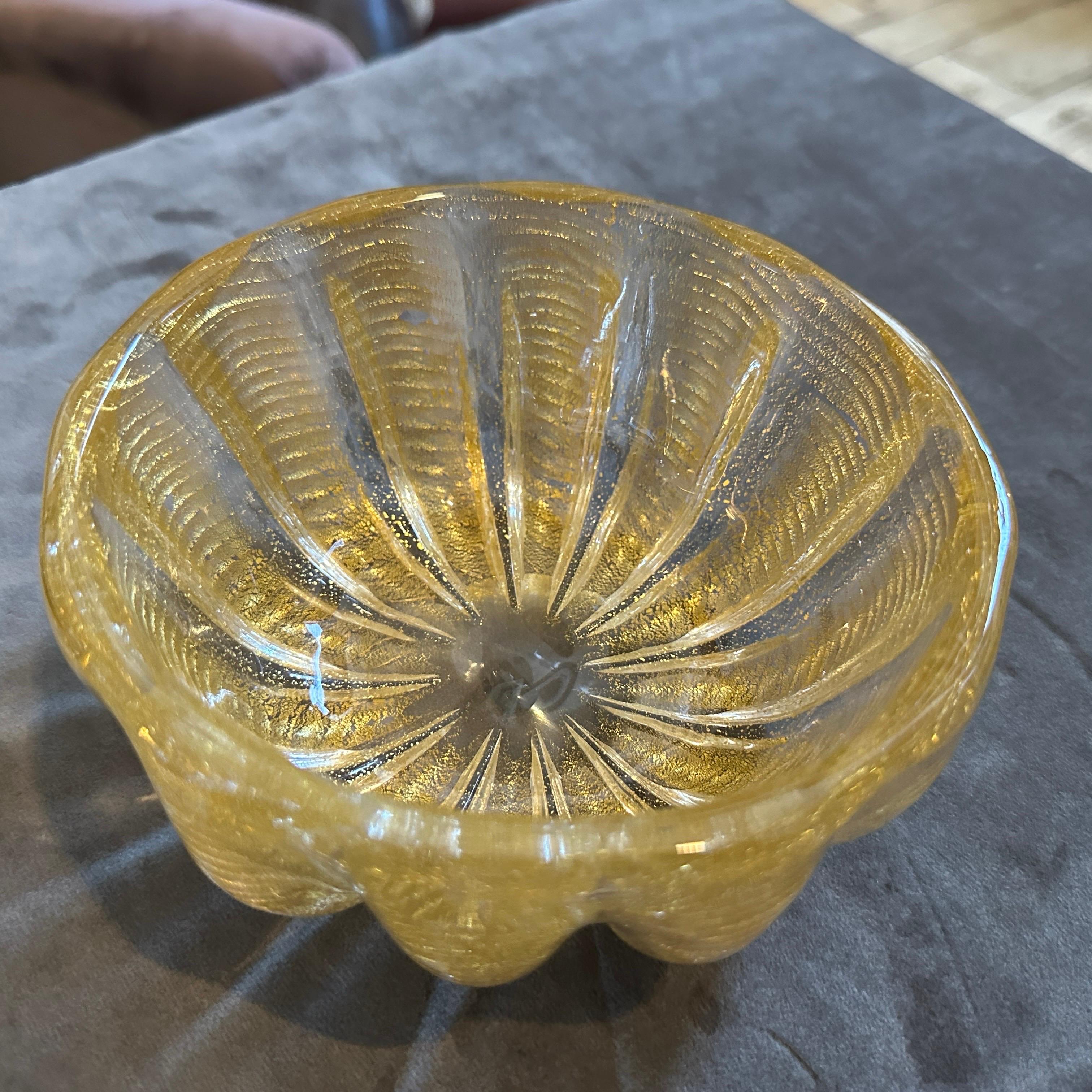 XX secolo Ciotola rotonda in vetro di Murano trasparente e oro in stile Barovier, metà del secolo scorso in vendita