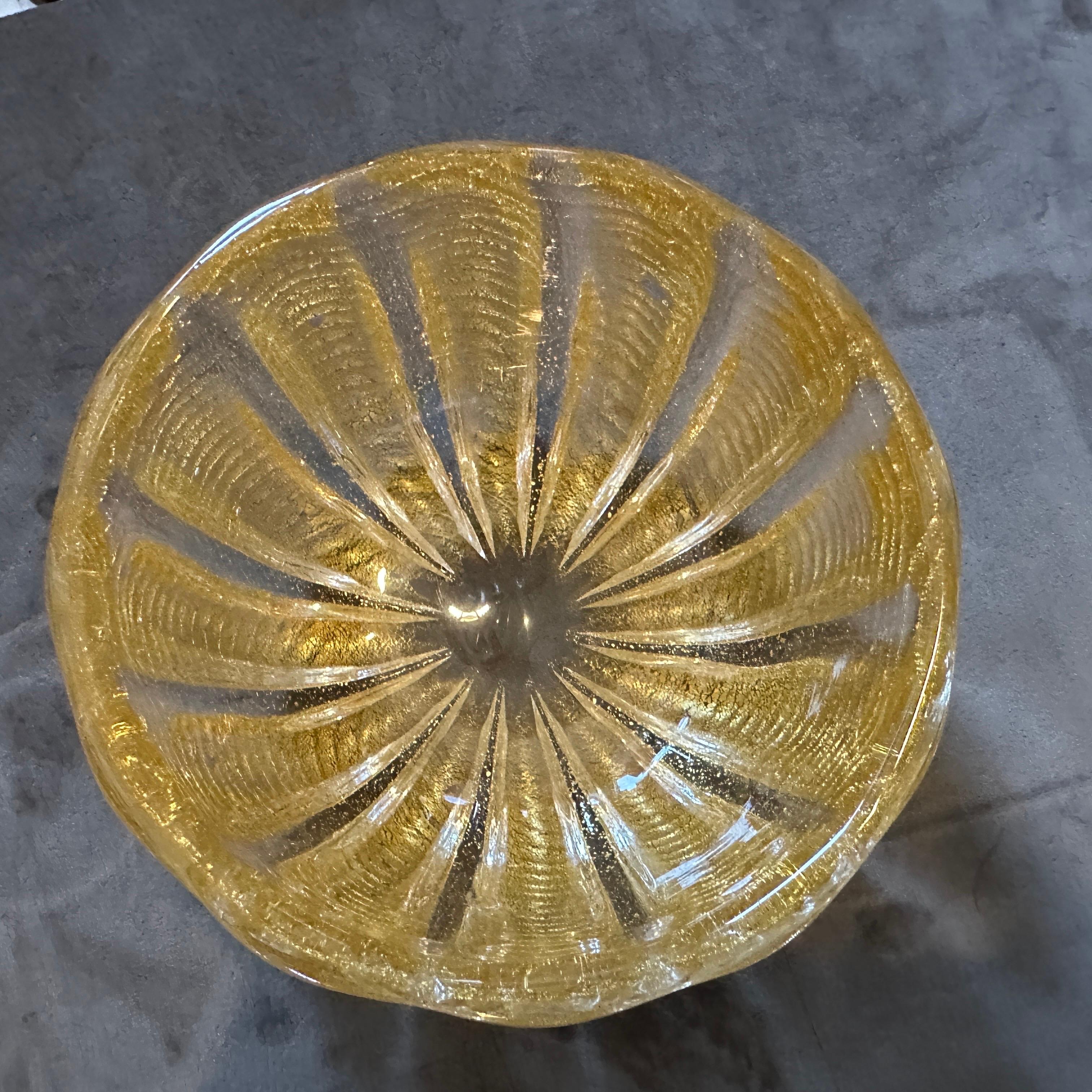 Ciotola rotonda in vetro di Murano trasparente e oro in stile Barovier, metà del secolo scorso in vendita 1