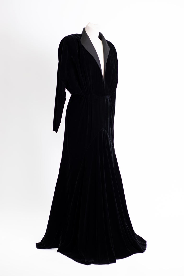 1970s Basile Long Velvet Black Dress  In Excellent Condition For Sale In Milano, IT