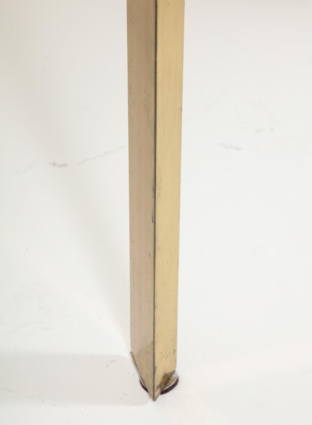 Esstisch aus Messing und Rauchglas im Bauhaus-Stil der 1970er Jahre im Angebot 2
