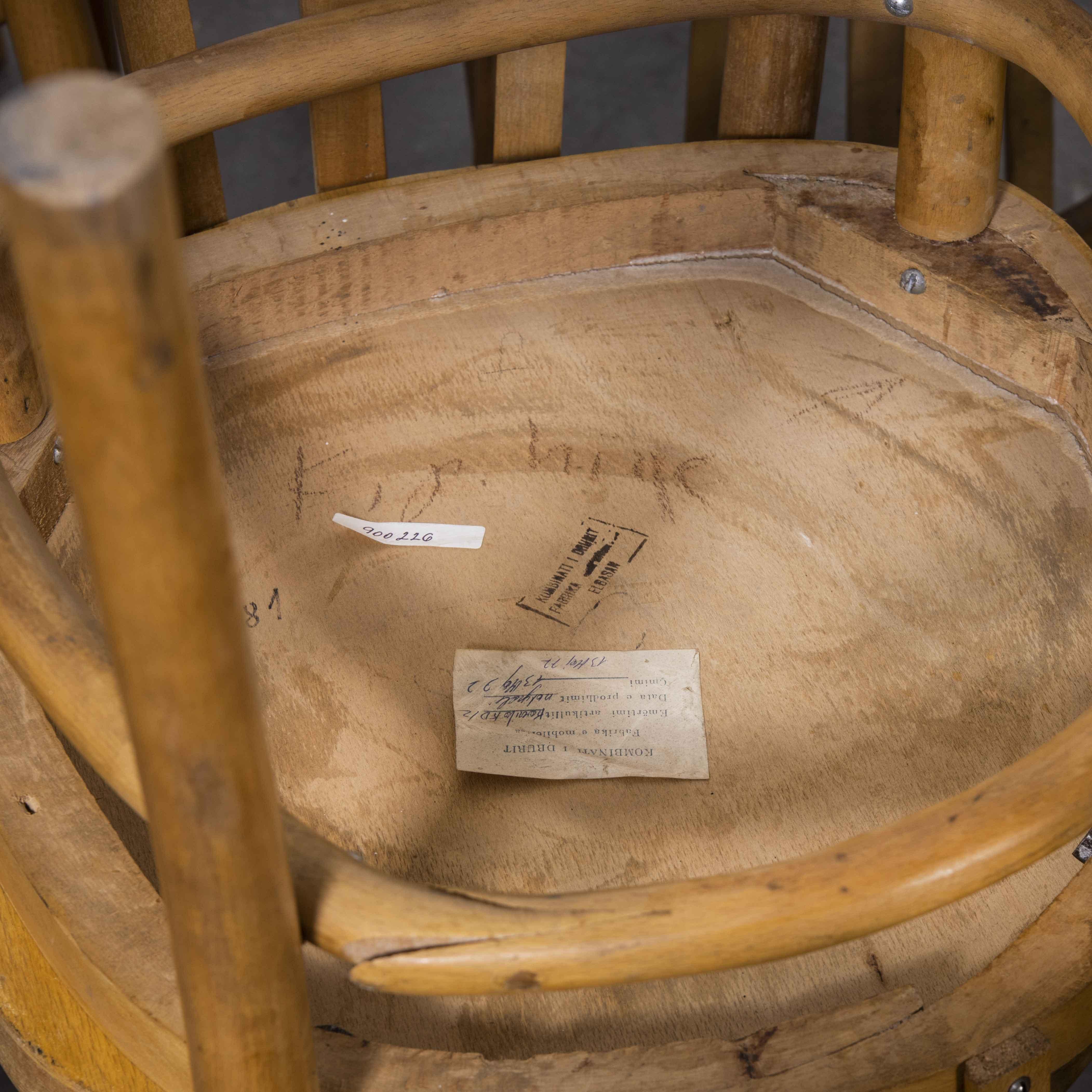 1970’s Baumann bentwood bistro dining chair – round seat – set of eight

1950’s Baumann bentwood bistro dining chair – round seat – set of eight. Unusually refined beech bistro chair made in France by the maker Baumann. Baumann is a slightly off