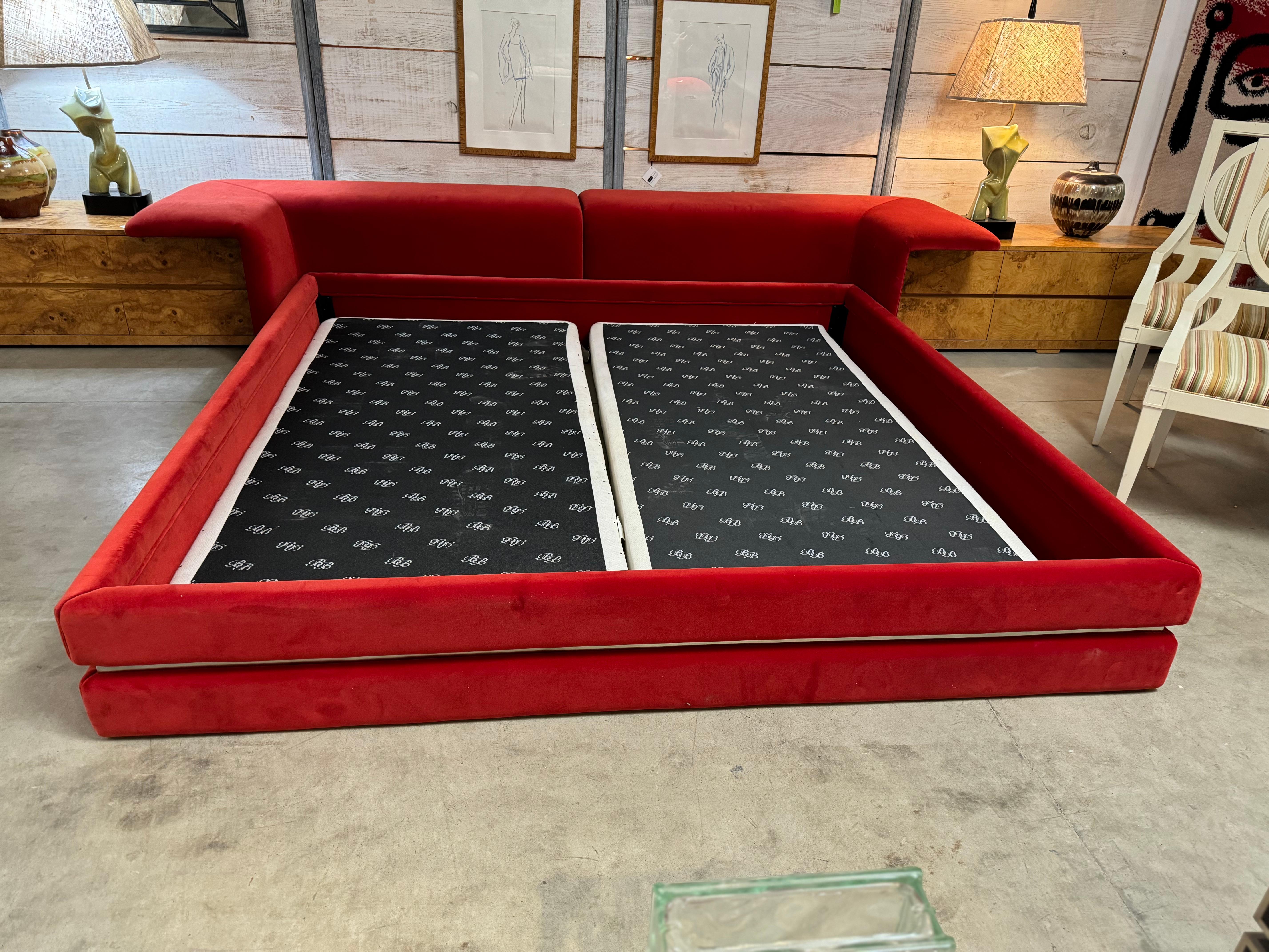 1970s B&B Italia King Size Bed For Sale 5