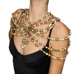 Collar gargantilla de hombro con capelet de cuentas 1970S
