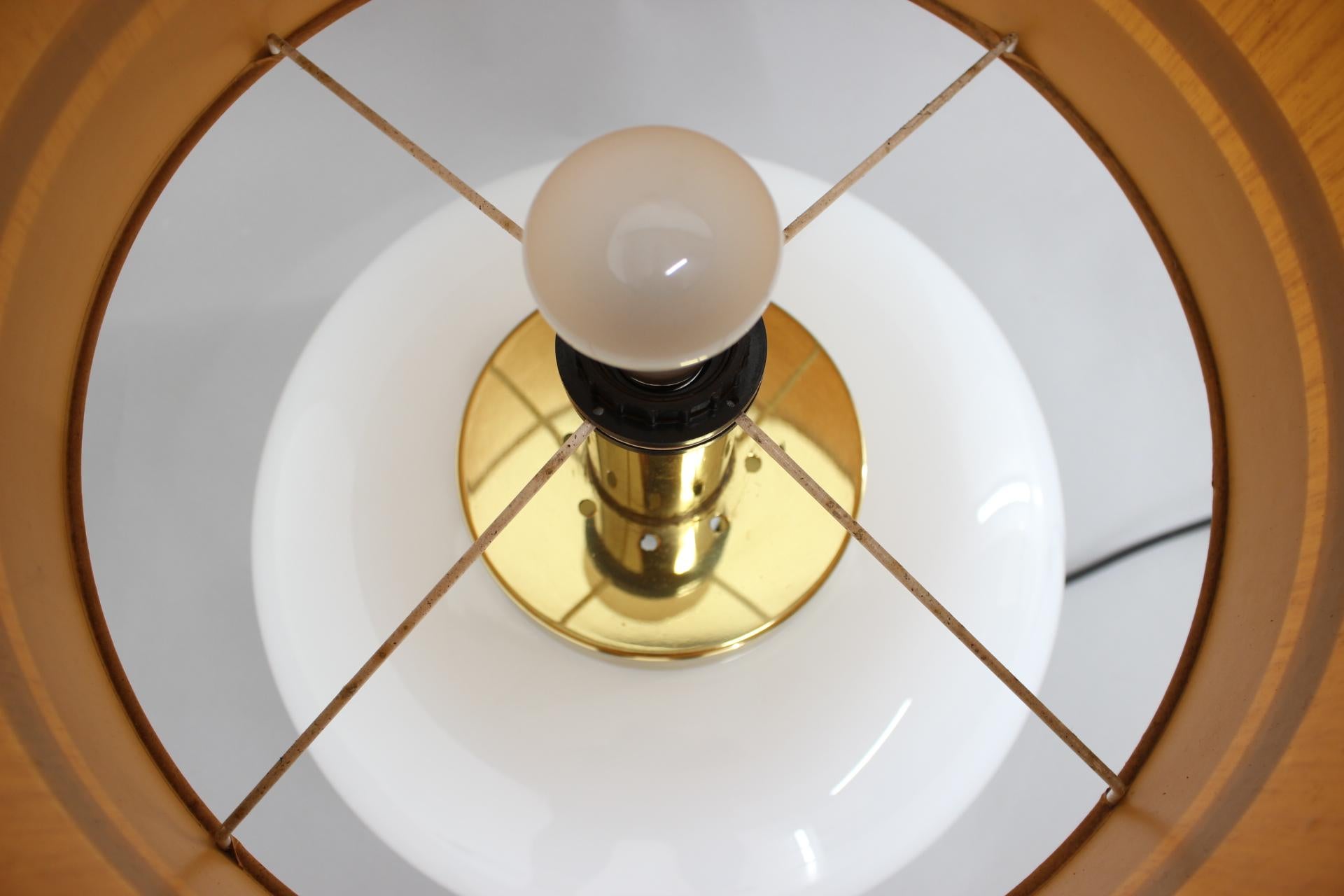 1970s Beautiful Large Glass and Brass Table Lamp, Italy In Good Condition For Sale In Praha, CZ