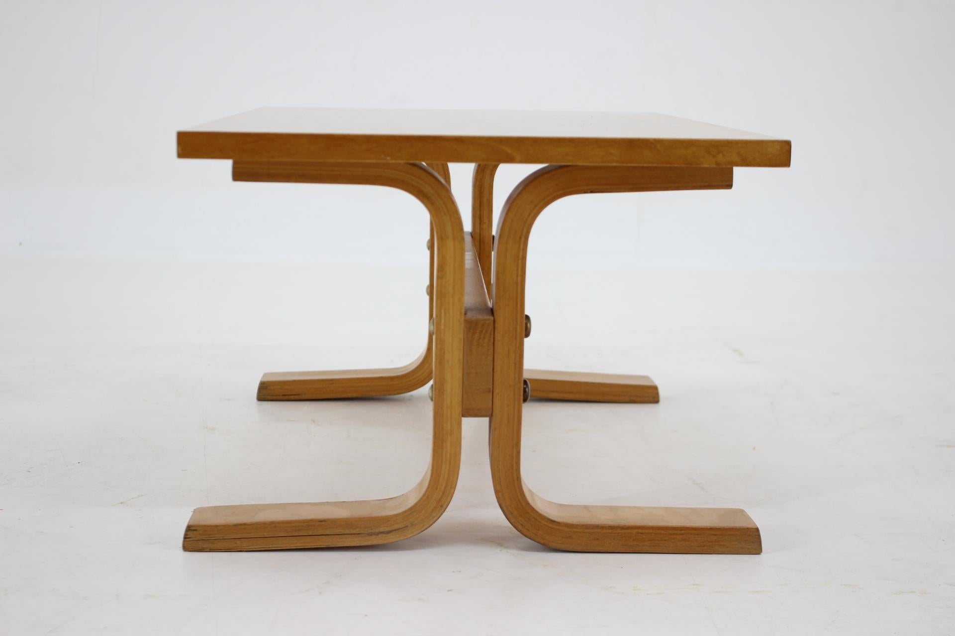 1970s, Beech Bench / Planter Stand, Czechoslovakia In Good Condition For Sale In Praha, CZ