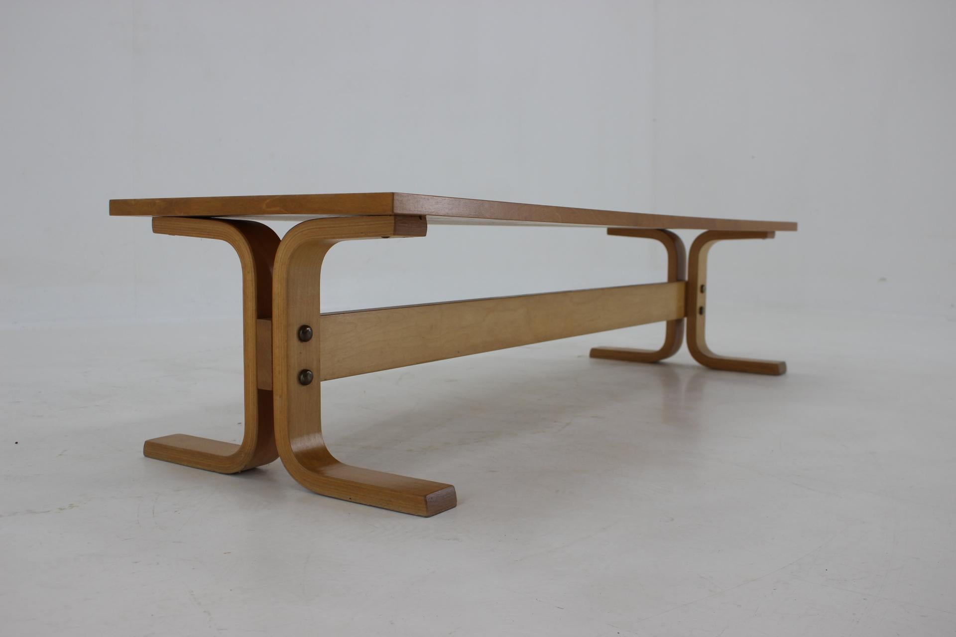 1970s Beech Bench/Planter Stand, Czechoslovakia In Good Condition For Sale In Praha, CZ