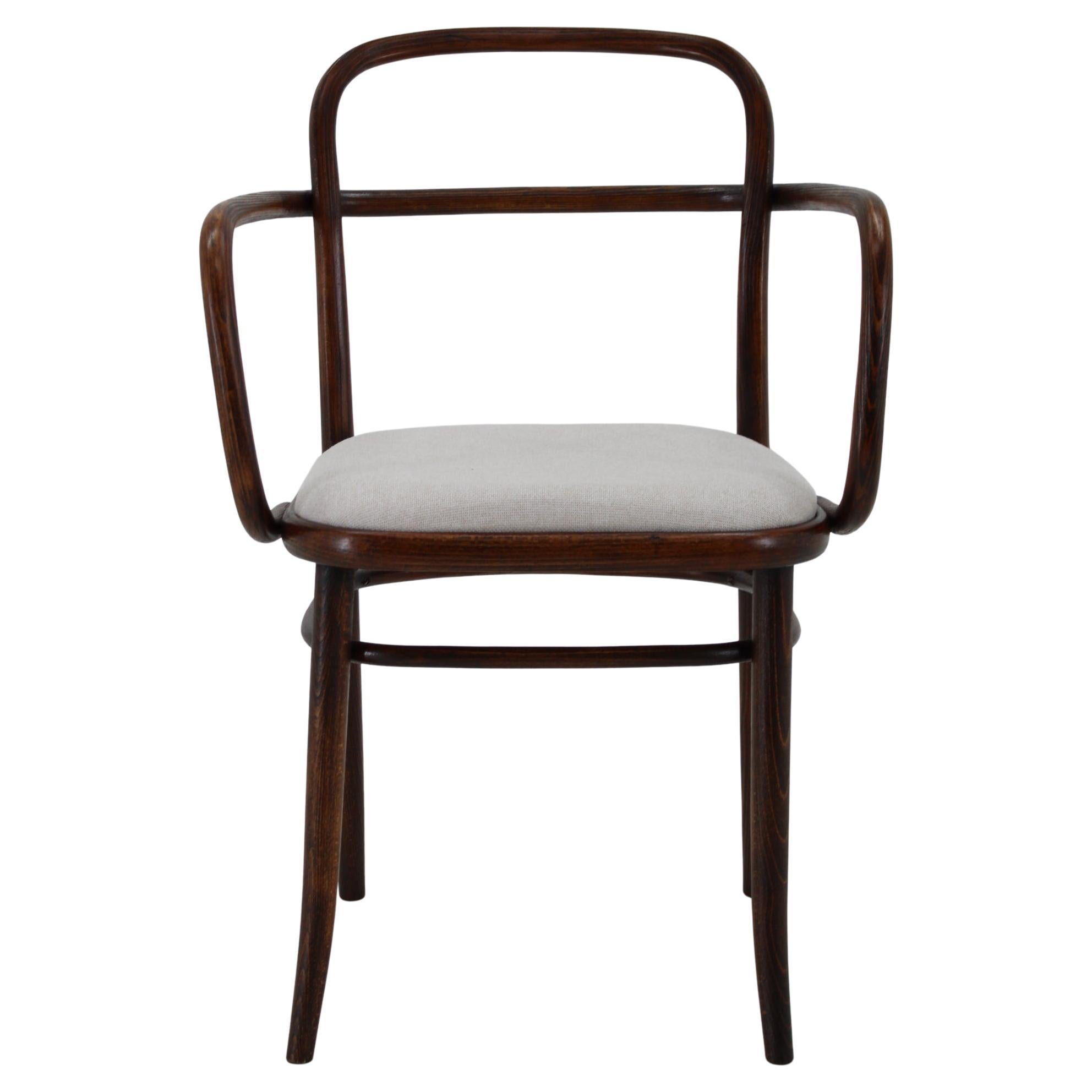 Silla de madera curvada de haya de los años 70 por Ton, Checoslovaquia