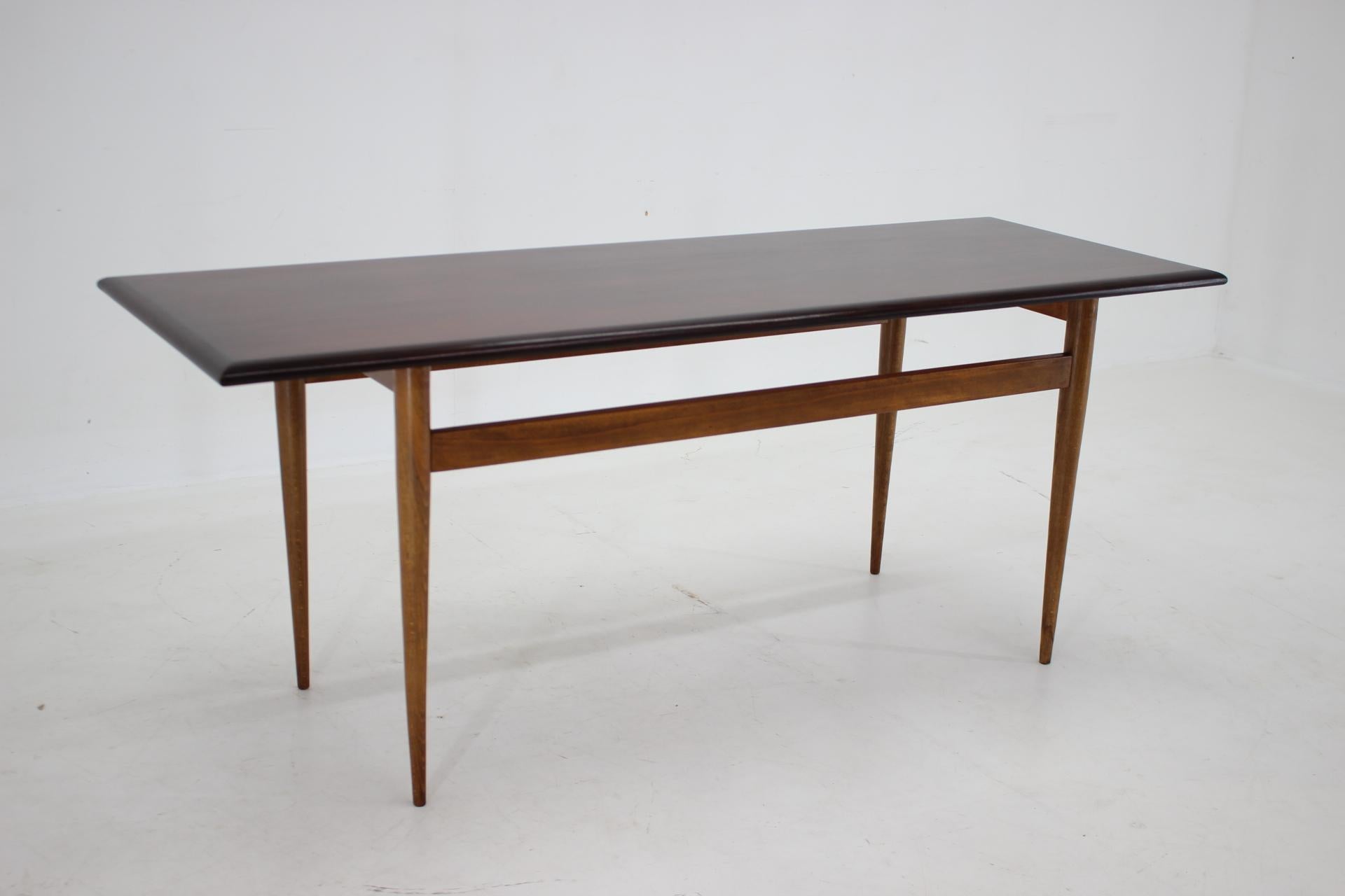 1970s Beech Coffee Table by Drevotvar, Czechoslovakia In Good Condition For Sale In Praha, CZ