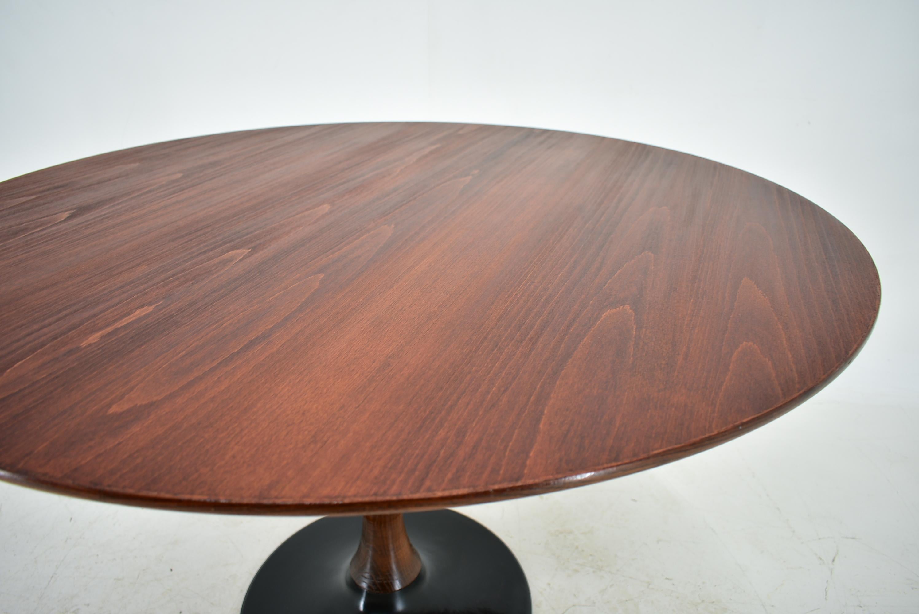 Wood 1970s Beech Round Dining Table, Czechoslovakia