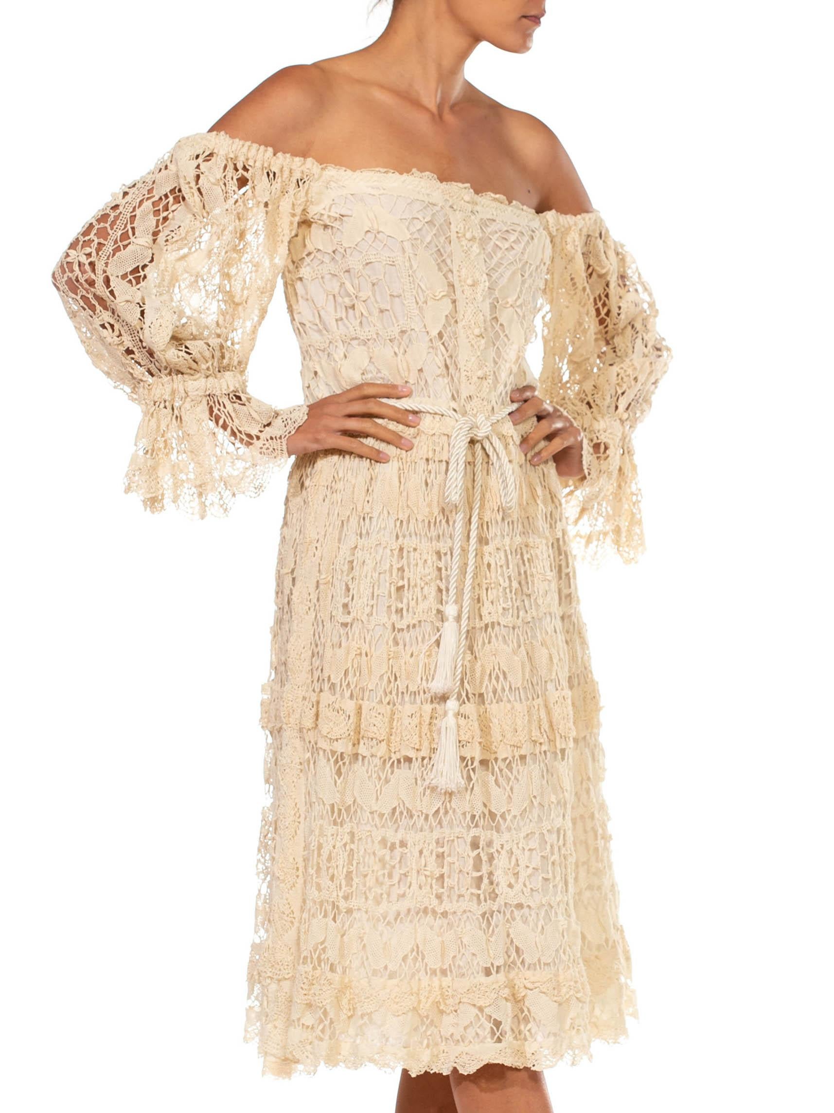 1970S Beige Hand Made Cotton Lace Dress With Cold Shoulder Sleeves For Sale 2