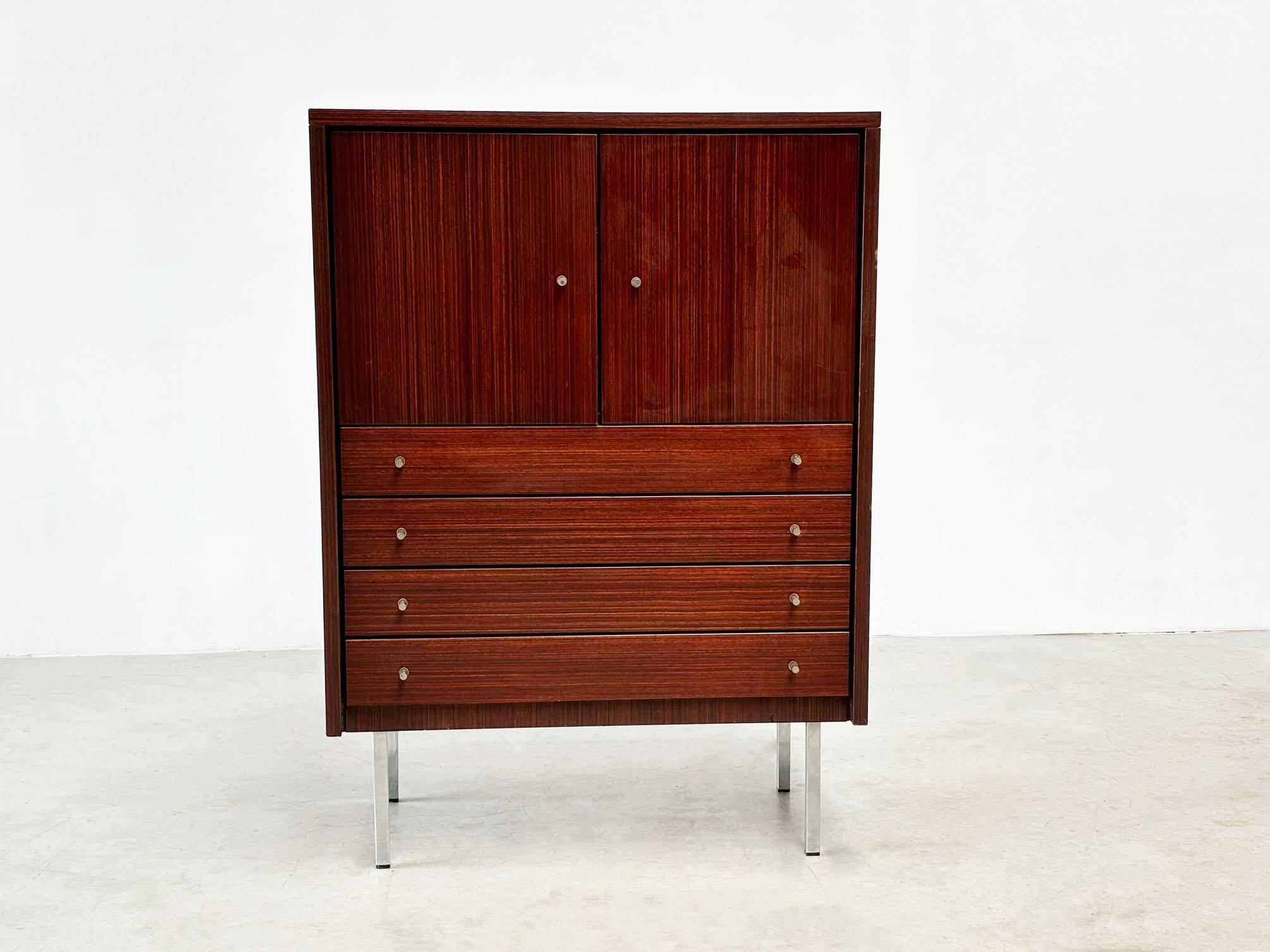 1970's Belgian bar / storage cabinet In Good Condition For Sale In Nijlen, VAN