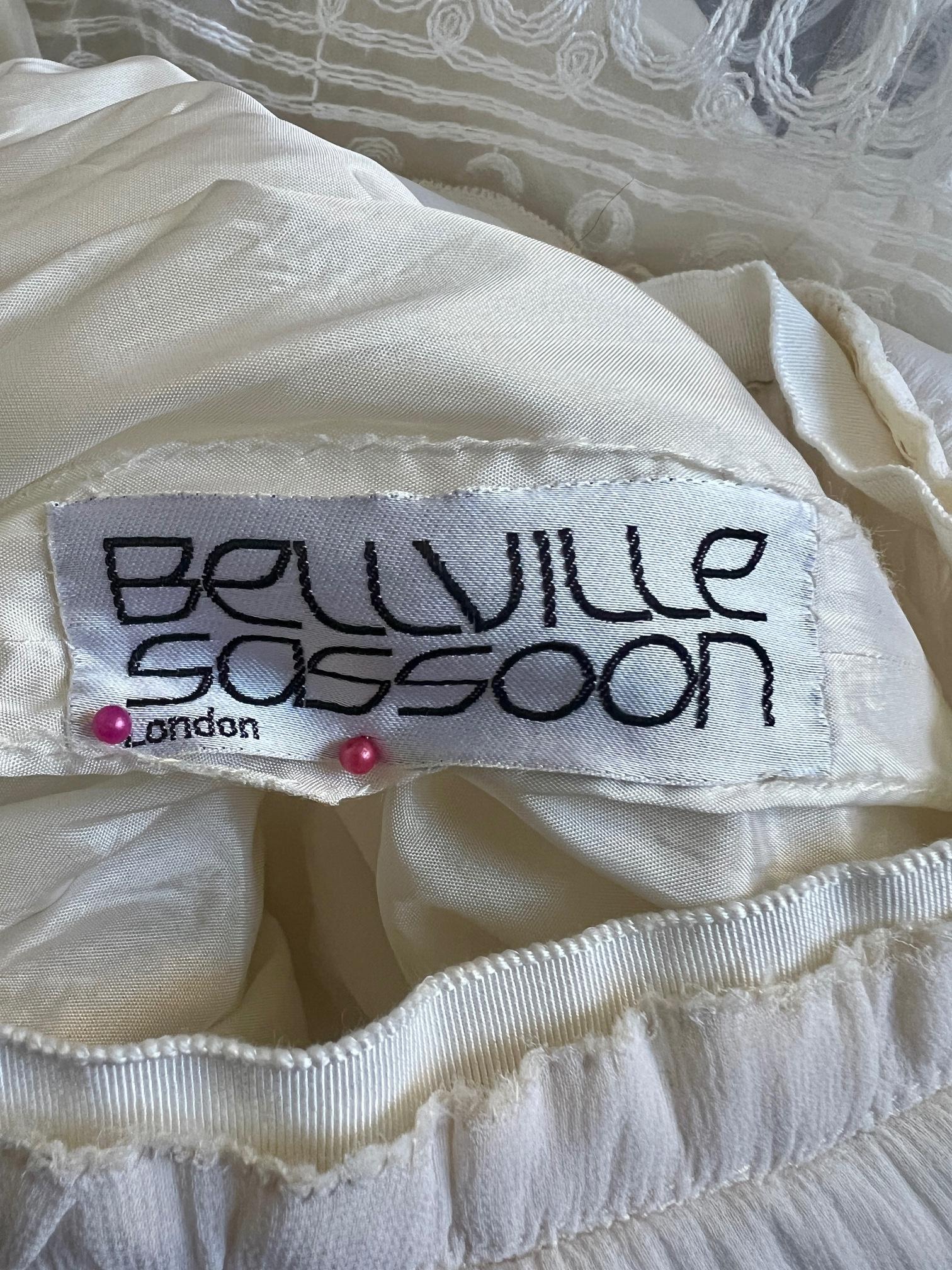 De las mujeres Vestido bordado de lentejuelas de seda blanca Bellville Sassoon de los años 70 en venta