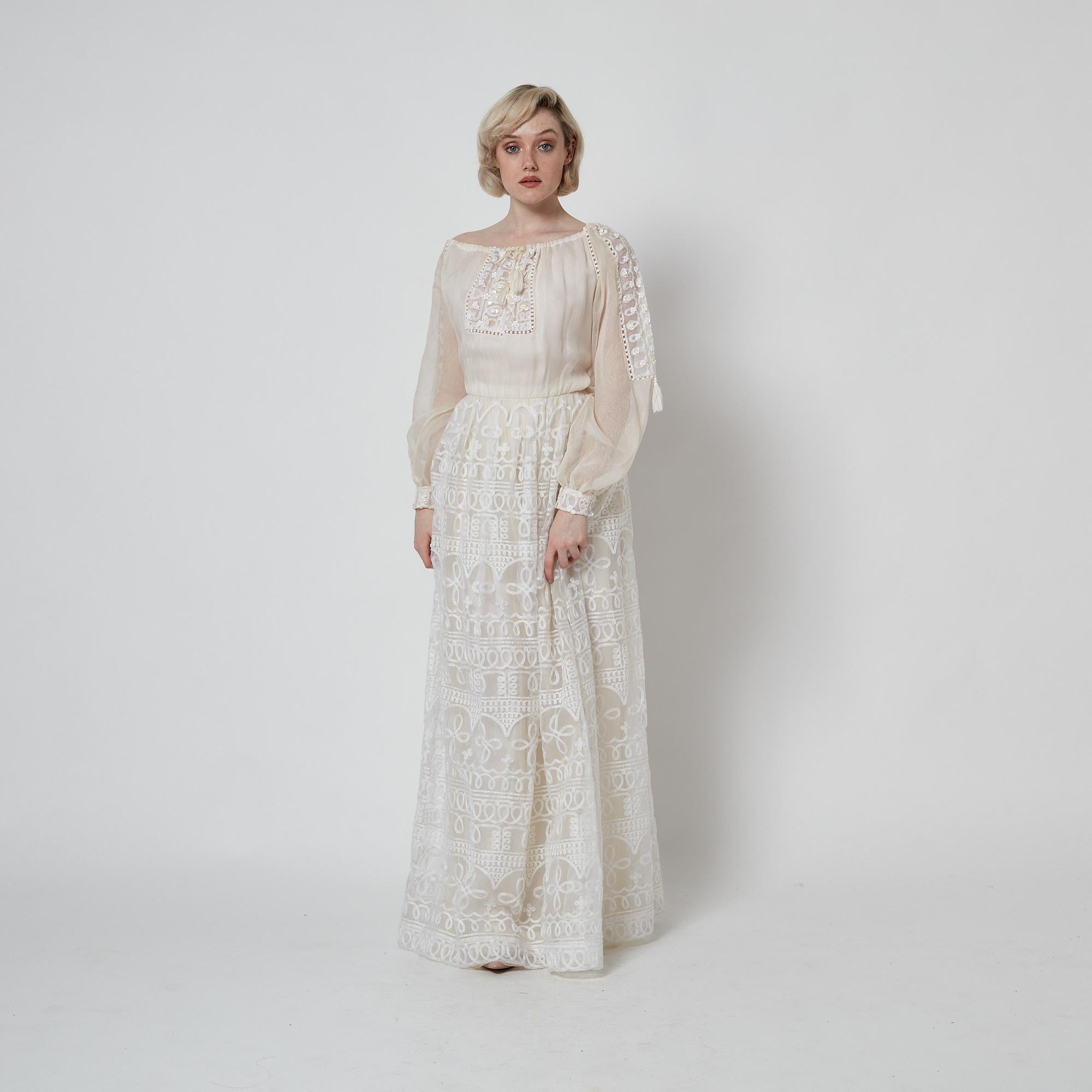 Abito ricamato con paillettes in seta bianca Bellville Sassoon anni '70 in vendita 1