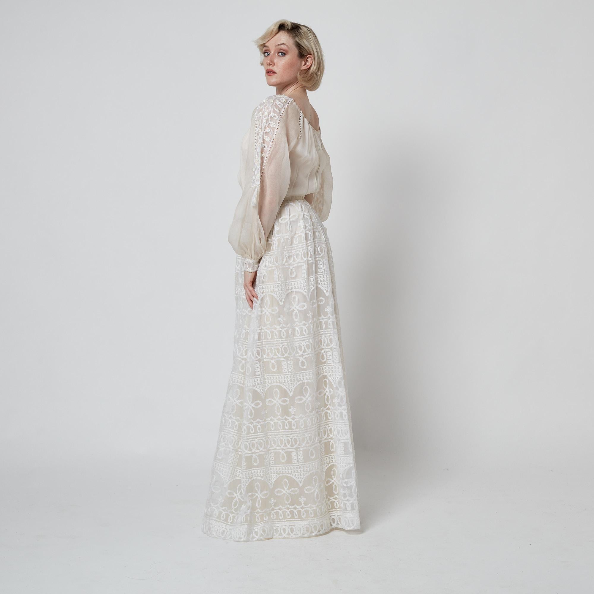 Abito ricamato con paillettes in seta bianca Bellville Sassoon anni '70 in vendita 2