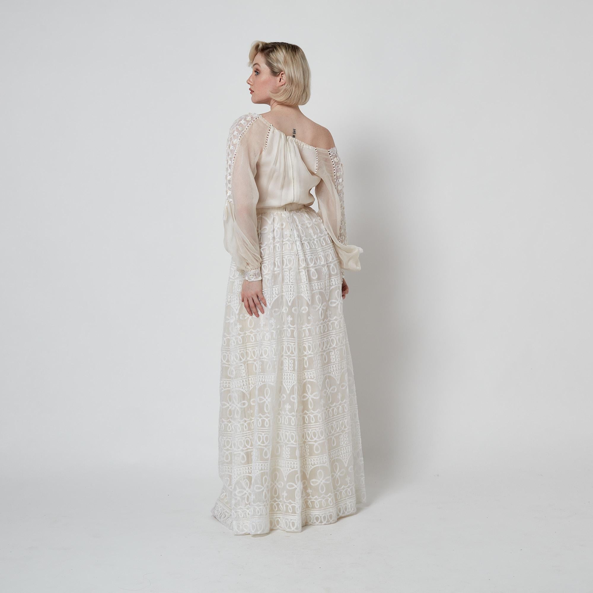 Abito ricamato con paillettes in seta bianca Bellville Sassoon anni '70 in vendita 3