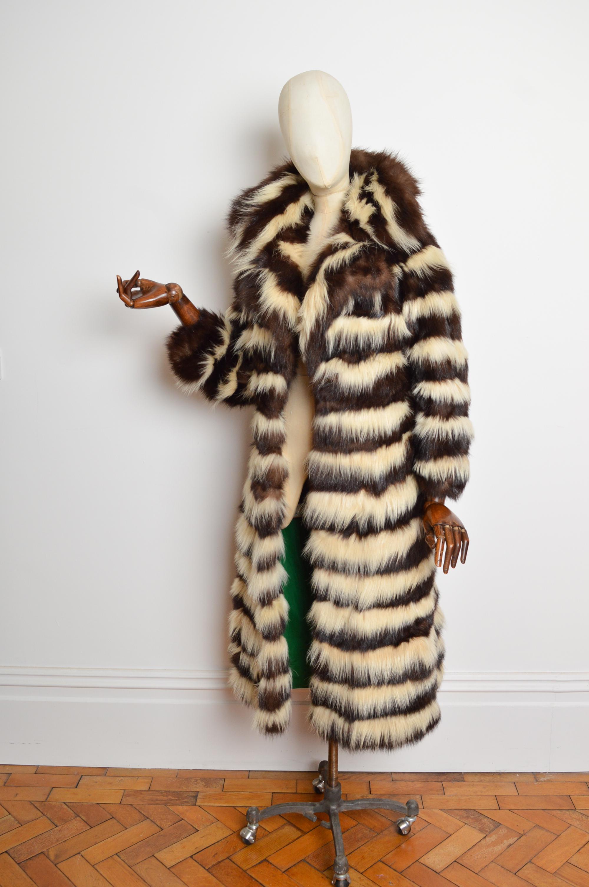 1970's BEN KAHN Abrigo largo a rayas marrón blanco - Chaqueta de piel auténtica en Bueno estado para la venta en Sheffield, GB