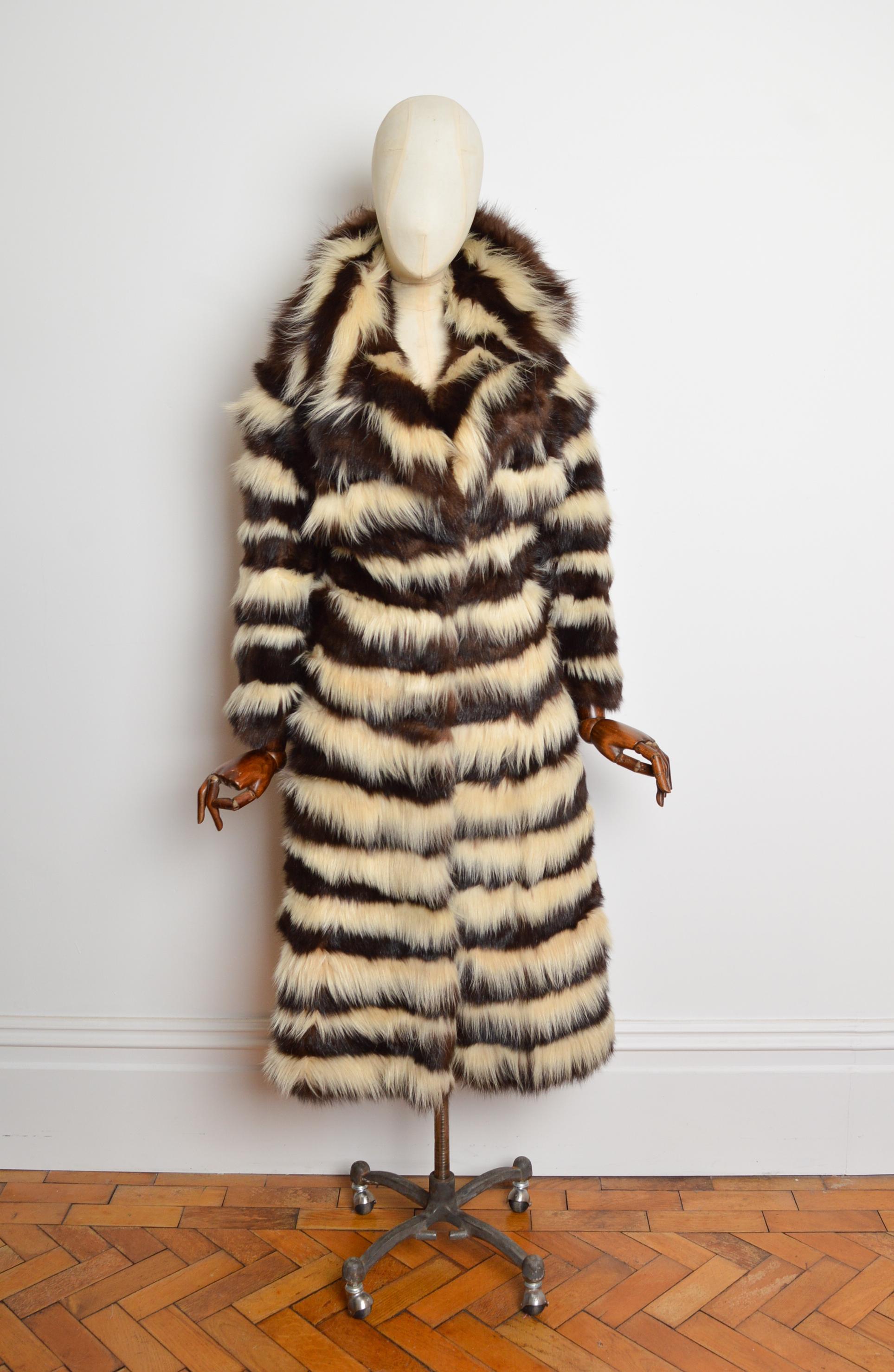 1970's BEN KAHN Abrigo largo a rayas marrón blanco - Chaqueta de piel auténtica en venta 1