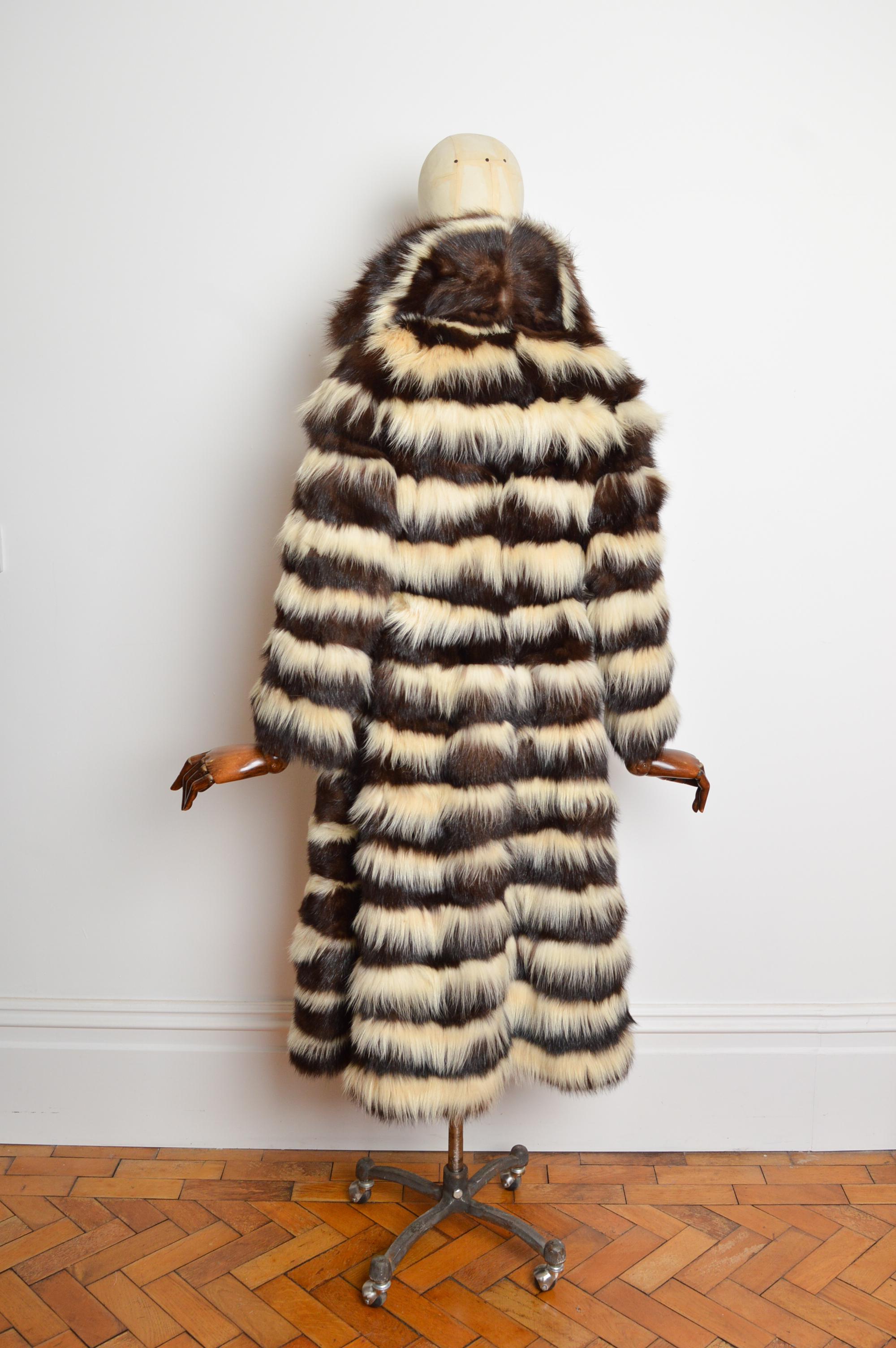 1970's BEN KAHN Abrigo largo a rayas marrón blanco - Chaqueta de piel auténtica en venta 3
