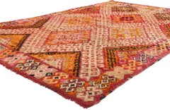 Vintage Beni M'Guild Berber Moroccan Carpet with Modern Style
