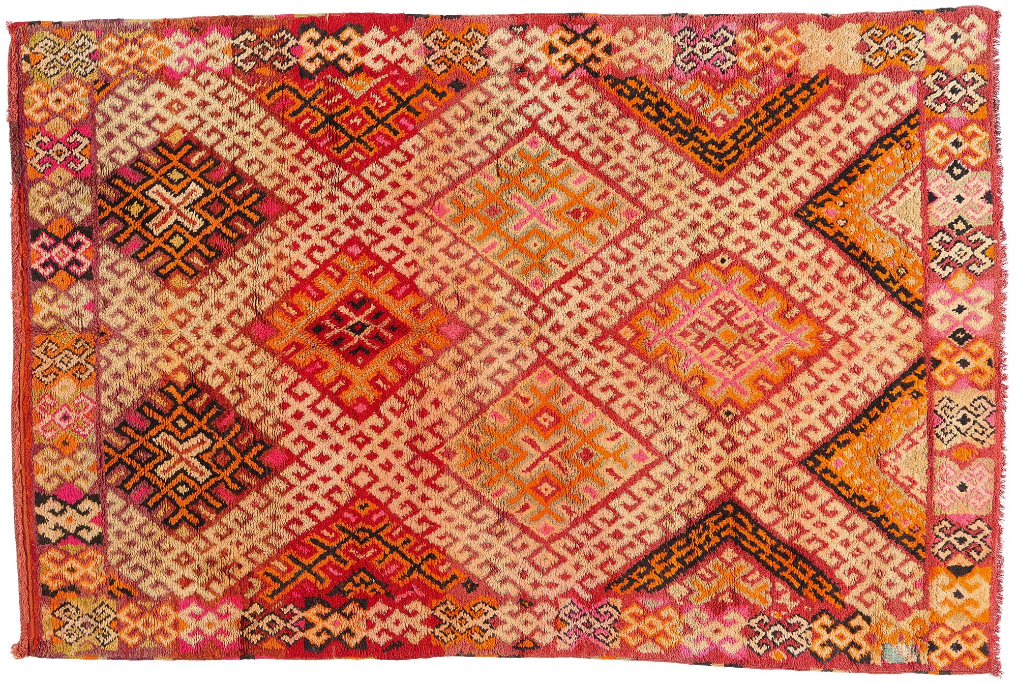 Tapis berbère marocain Beni M'Guild des années 1970 avec style moderne en vente 7