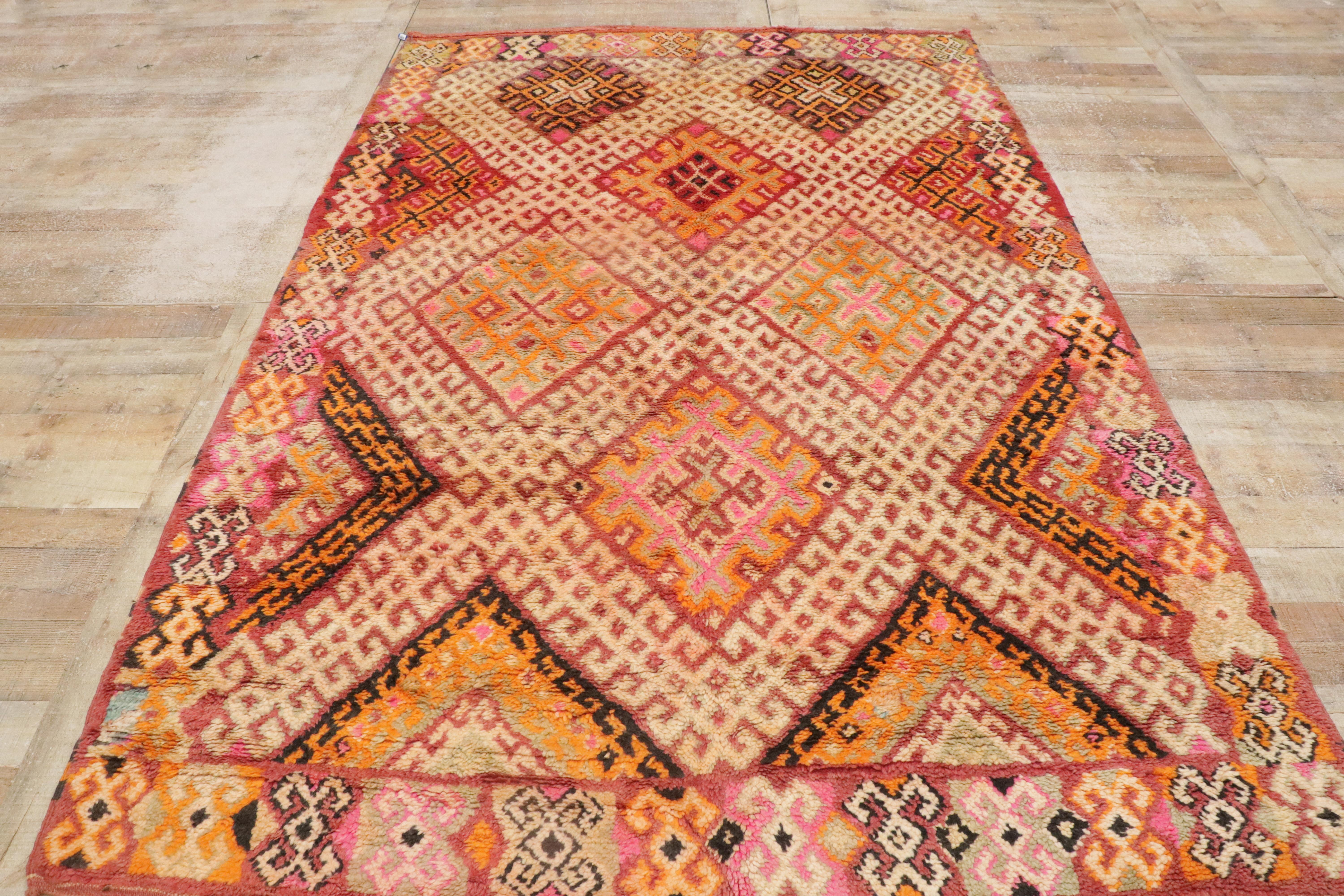 Vintage Beni M'Guild Berber Moroccan Carpet with Modern Style For Sale 13