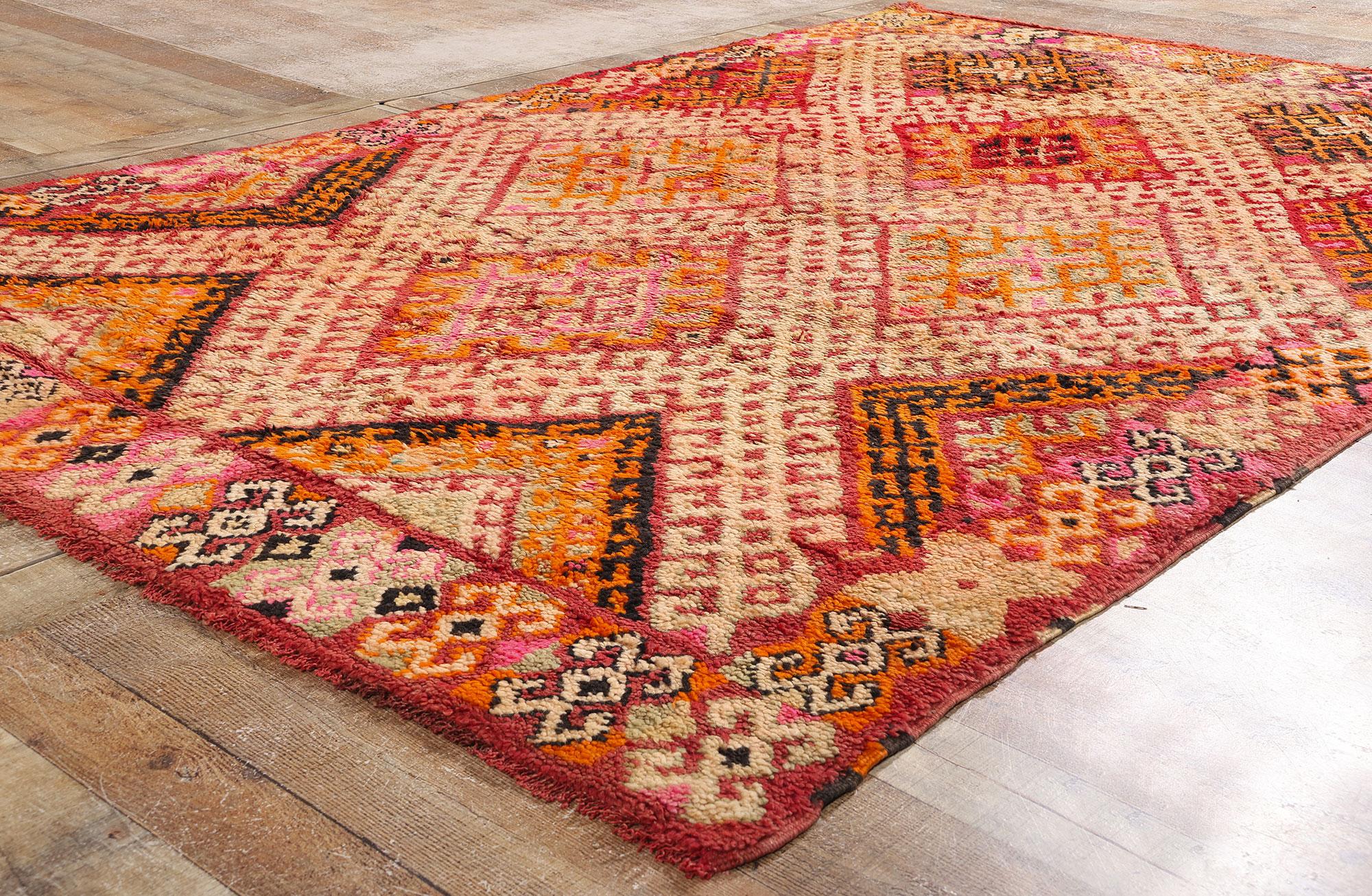 Tapis berbère marocain Beni M'Guild des années 1970 avec style moderne en vente 2
