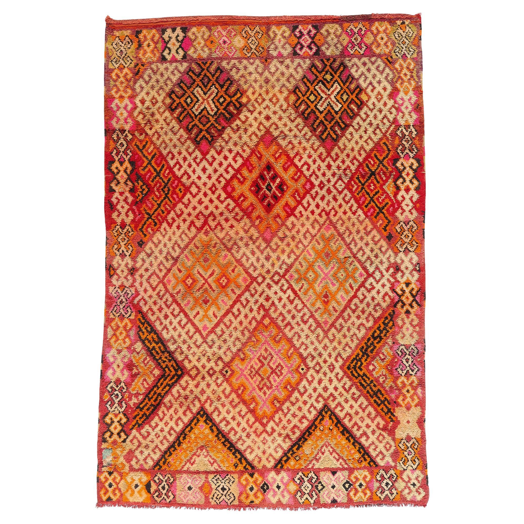 Tapis berbère marocain Beni M'Guild des années 1970 avec style moderne en vente