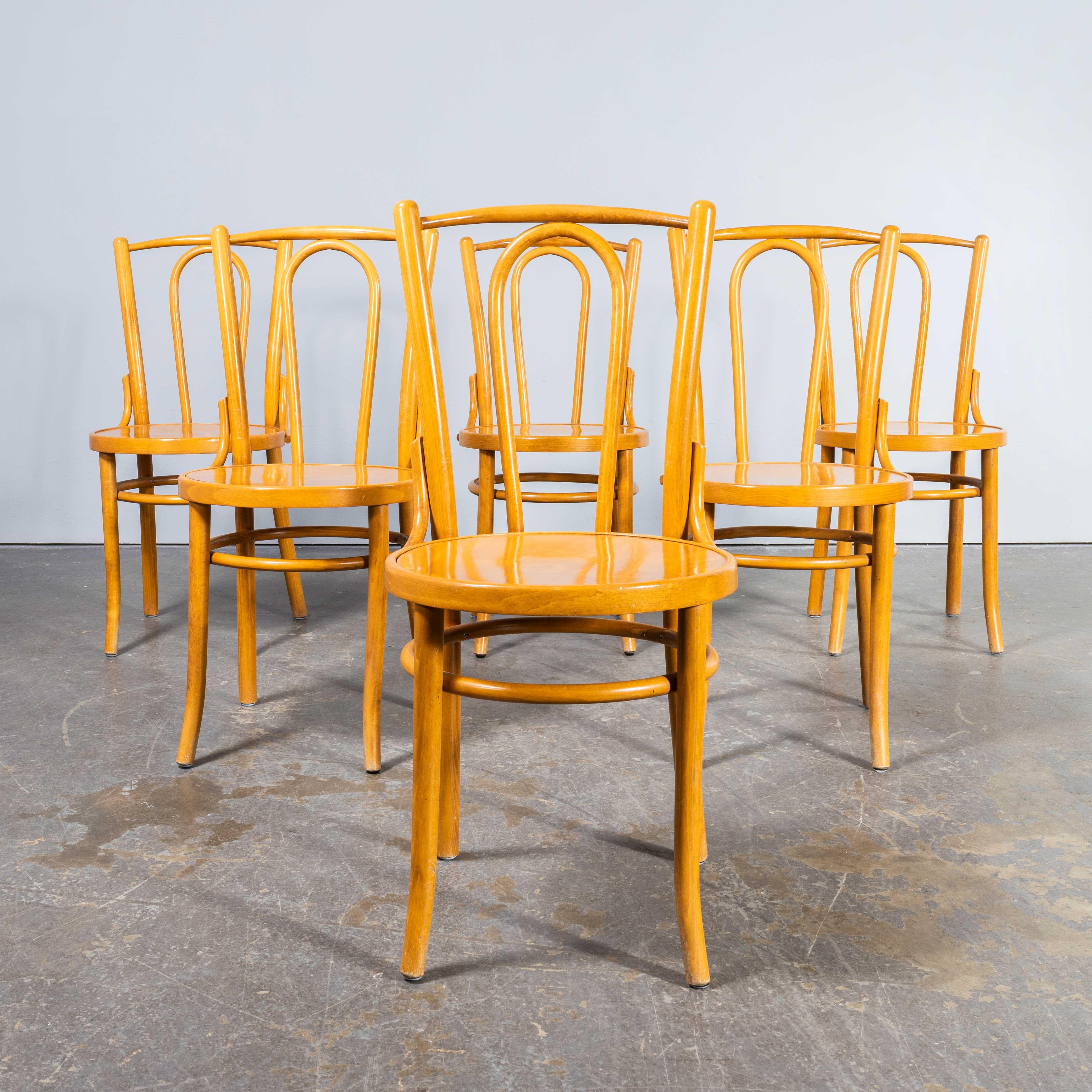 Fine XX secolo Sedie a cerchio in legno di Bentwood Honey Beeche degli anni '70 - Grande quantità disponibile in vendita