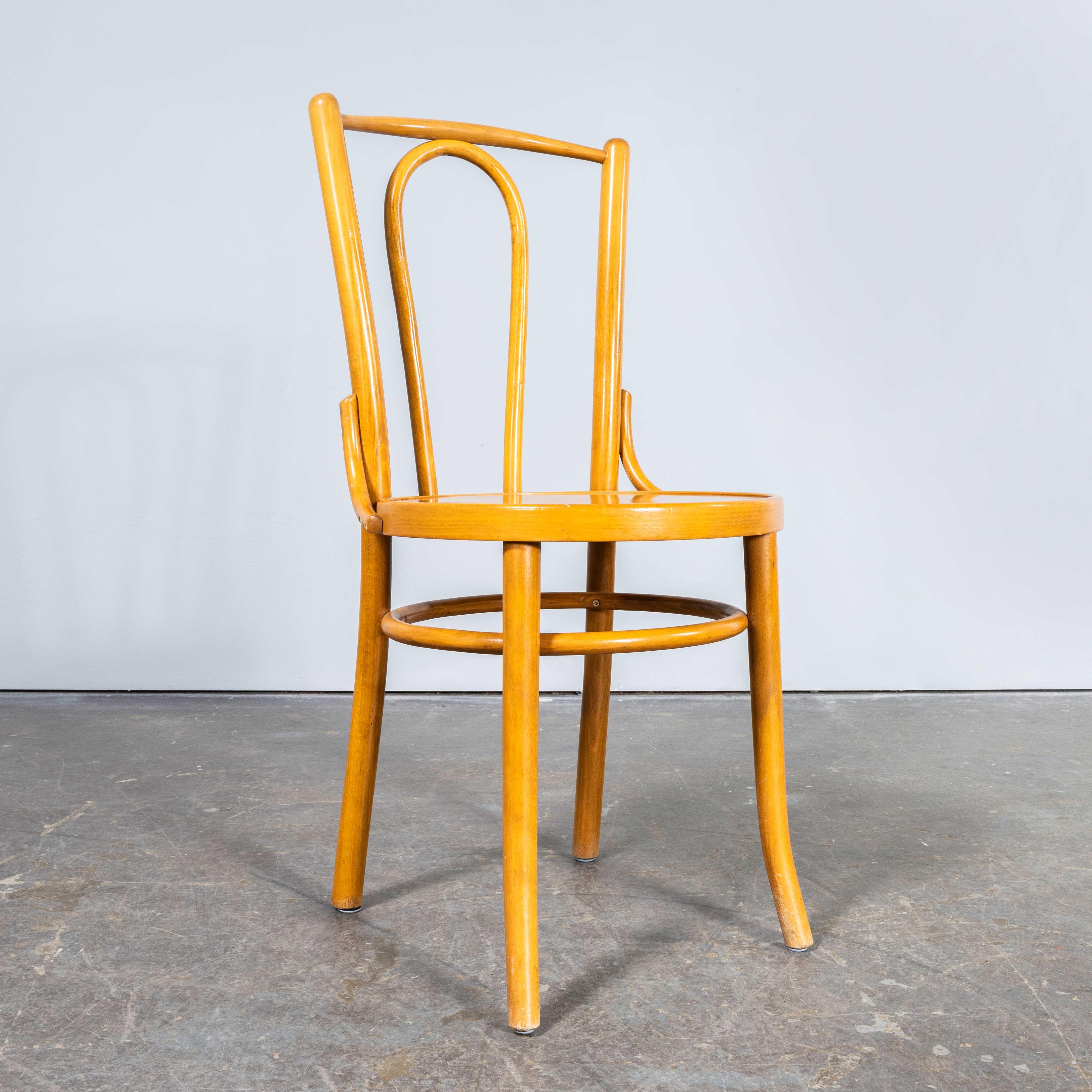 Sedie a cerchio in legno di Bentwood Honey Beeche degli anni '70 - Grande quantità disponibile in vendita 1