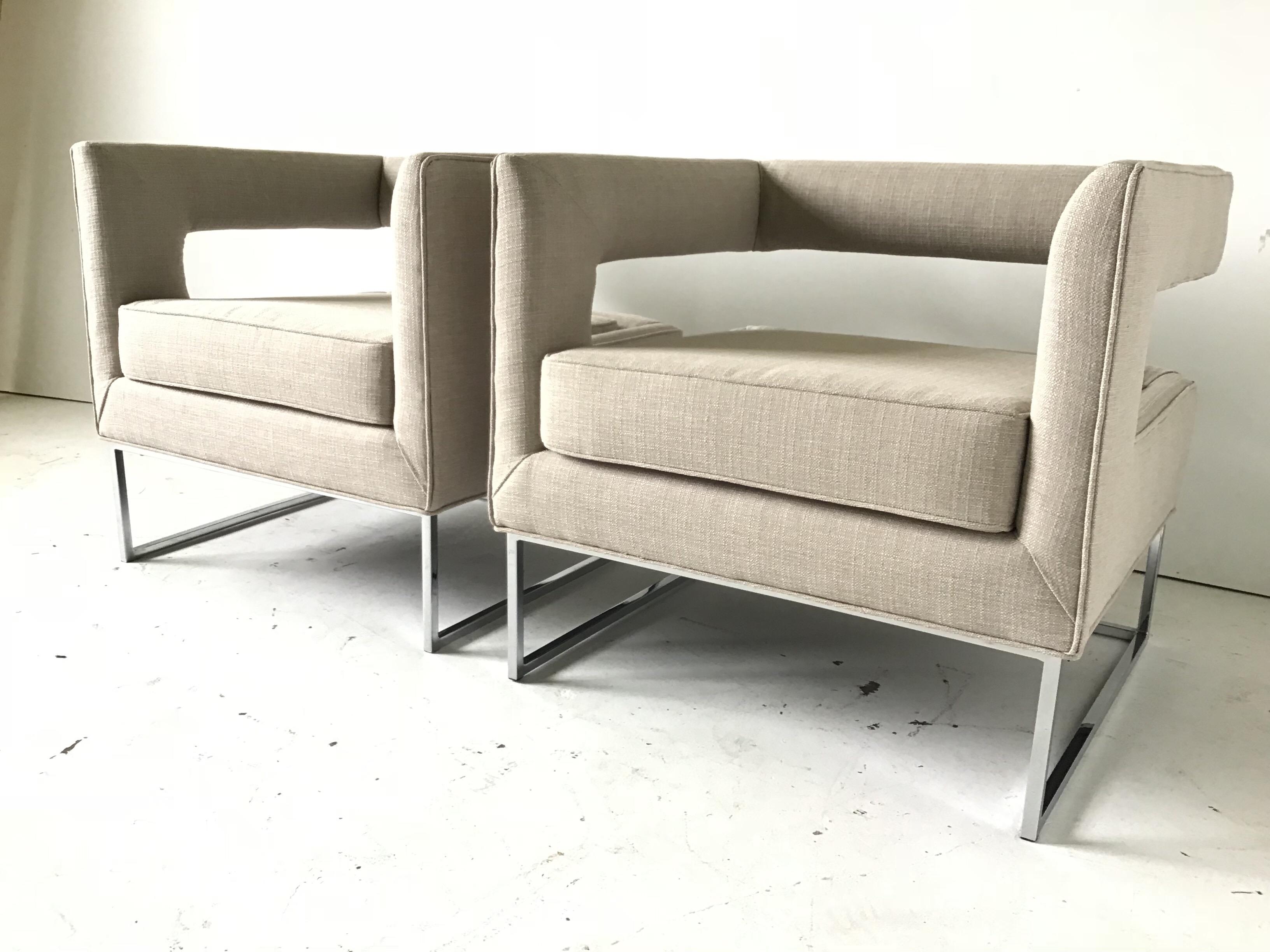 This is the most amazing pair of vintage modern lounge chairs I have seen. They are for Bernhardt’s flair collection. The backs appear to float. They are cube chairs with small square tubular chrome cube bases. They have been reupholstered.