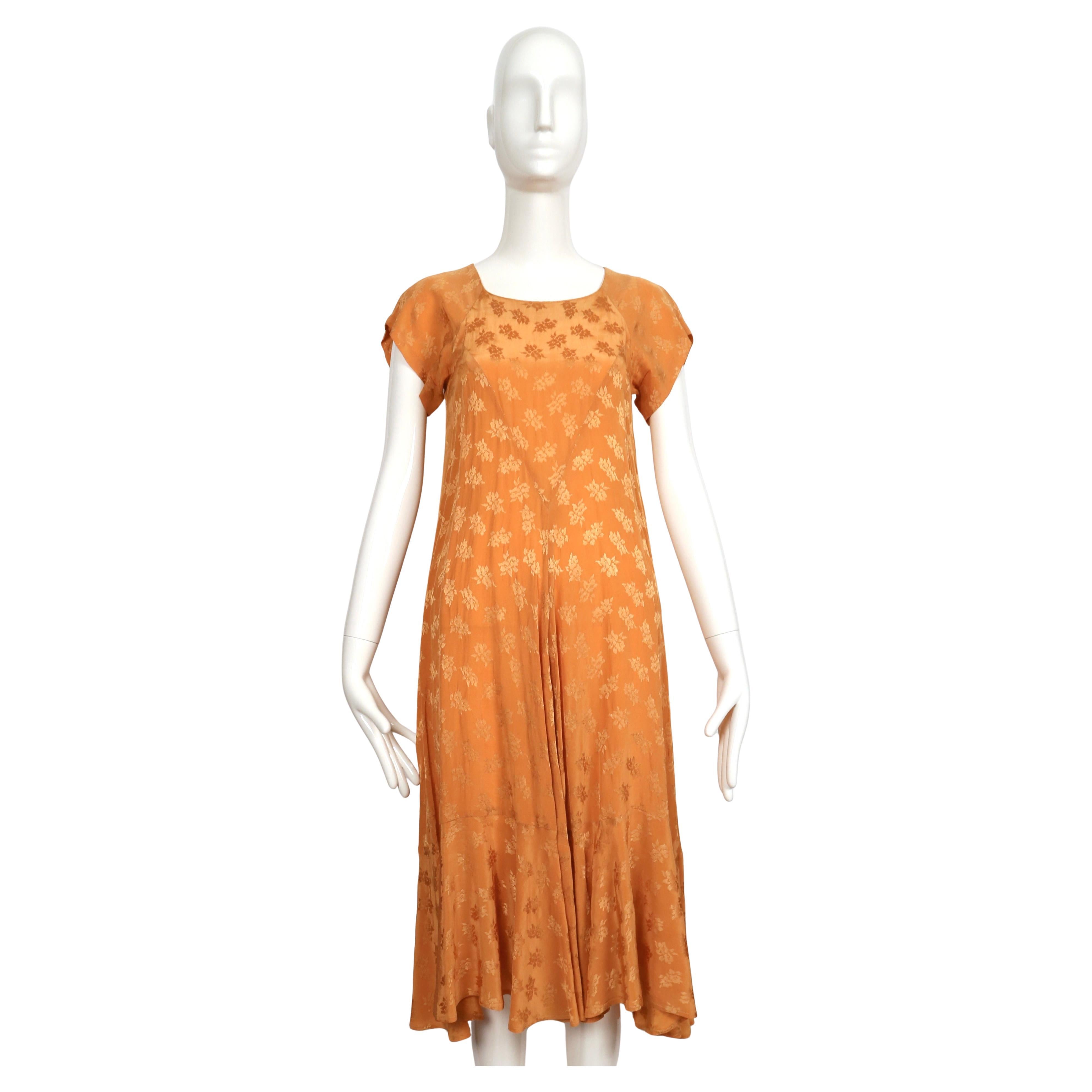 Robe en jacquard floral BIBA pêche des années 1970 Bon état - En vente à San Fransisco, CA