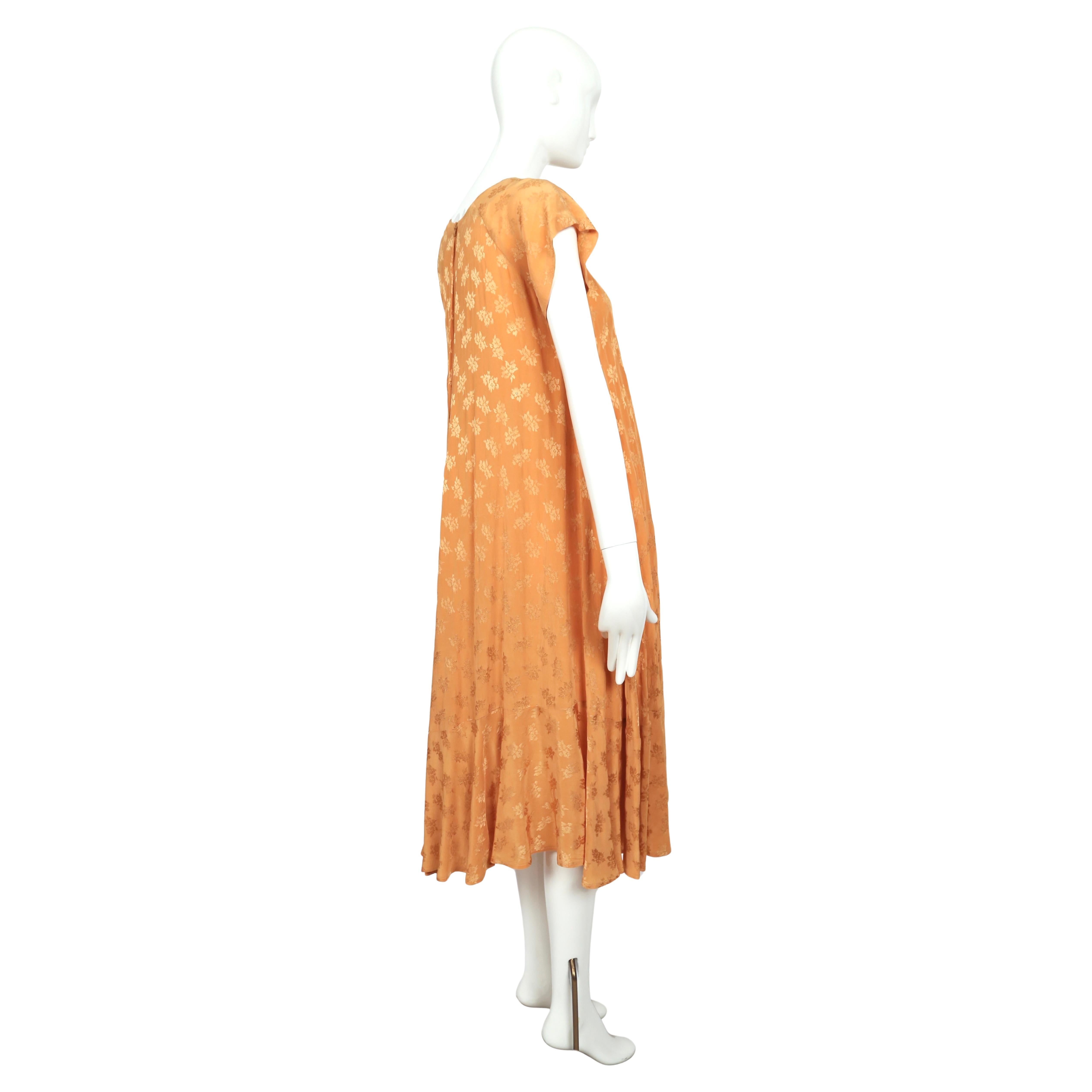 Robe en jacquard floral BIBA pêche des années 1970 en vente 1