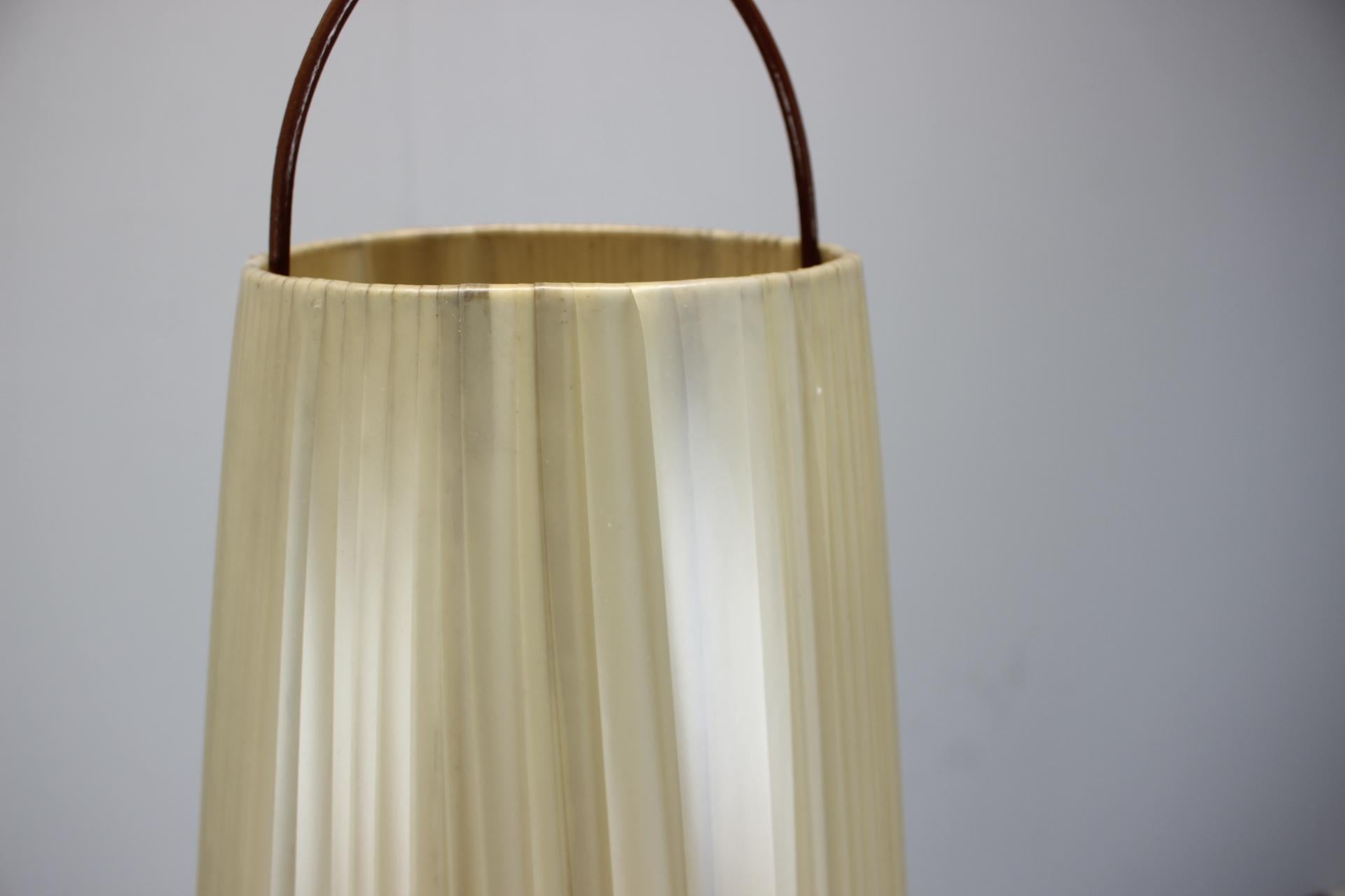 Lámpara grande de pie 