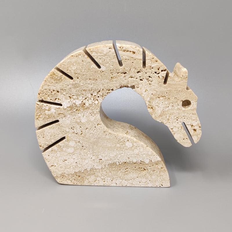1970s Original big travertine horse sculpture by F.lli Mannelli. The item is in excellent condition. Made in Italy.
Dimension:
7,08 w x 1,57 D x 6,29 H inches
L 18 cm x P 4 cm x cm 16 H.