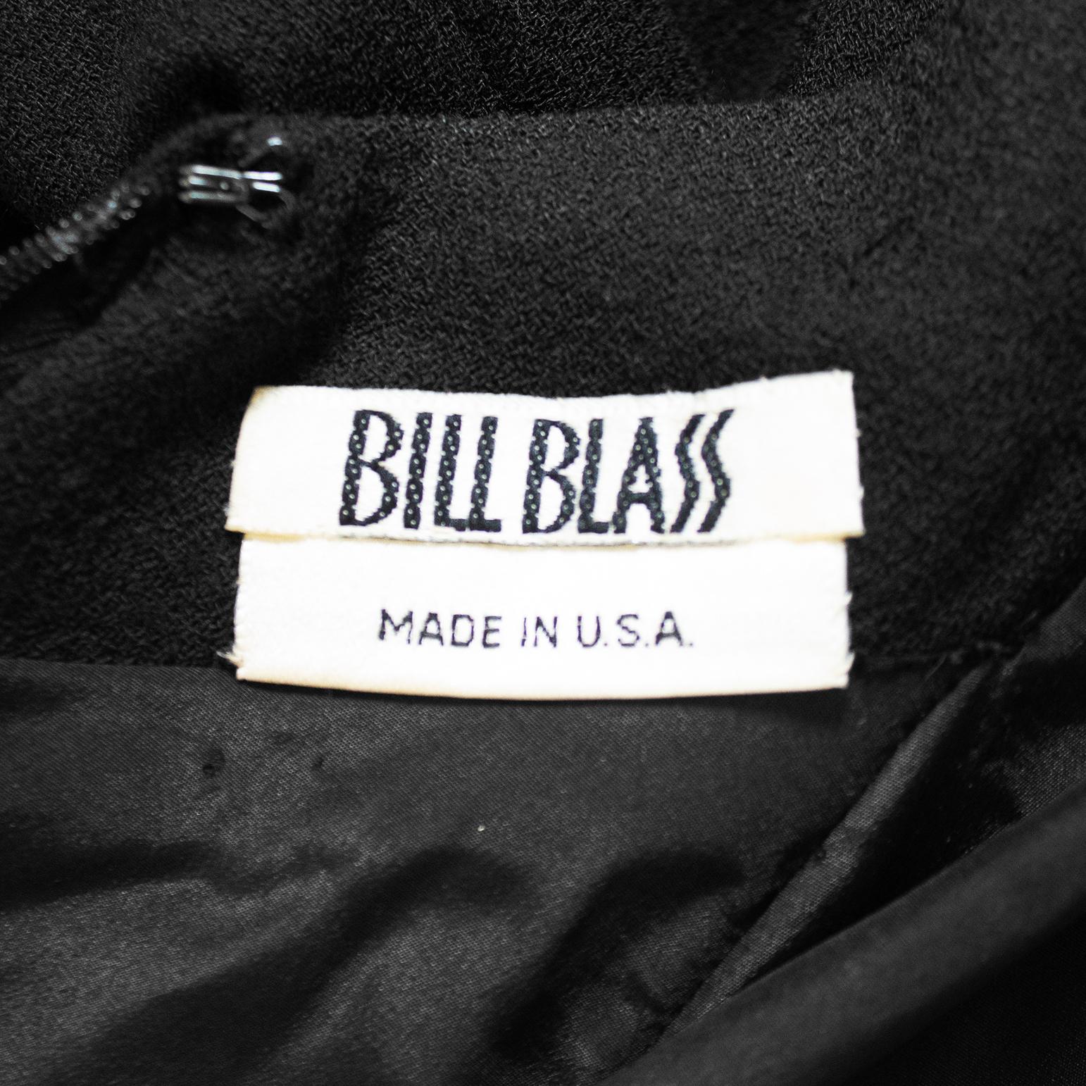 1970er Bill Blass Schwarzes Woll-Krepp-Kleid mit ausgeschnittenem, gekreuztem Rücken  im Angebot 2