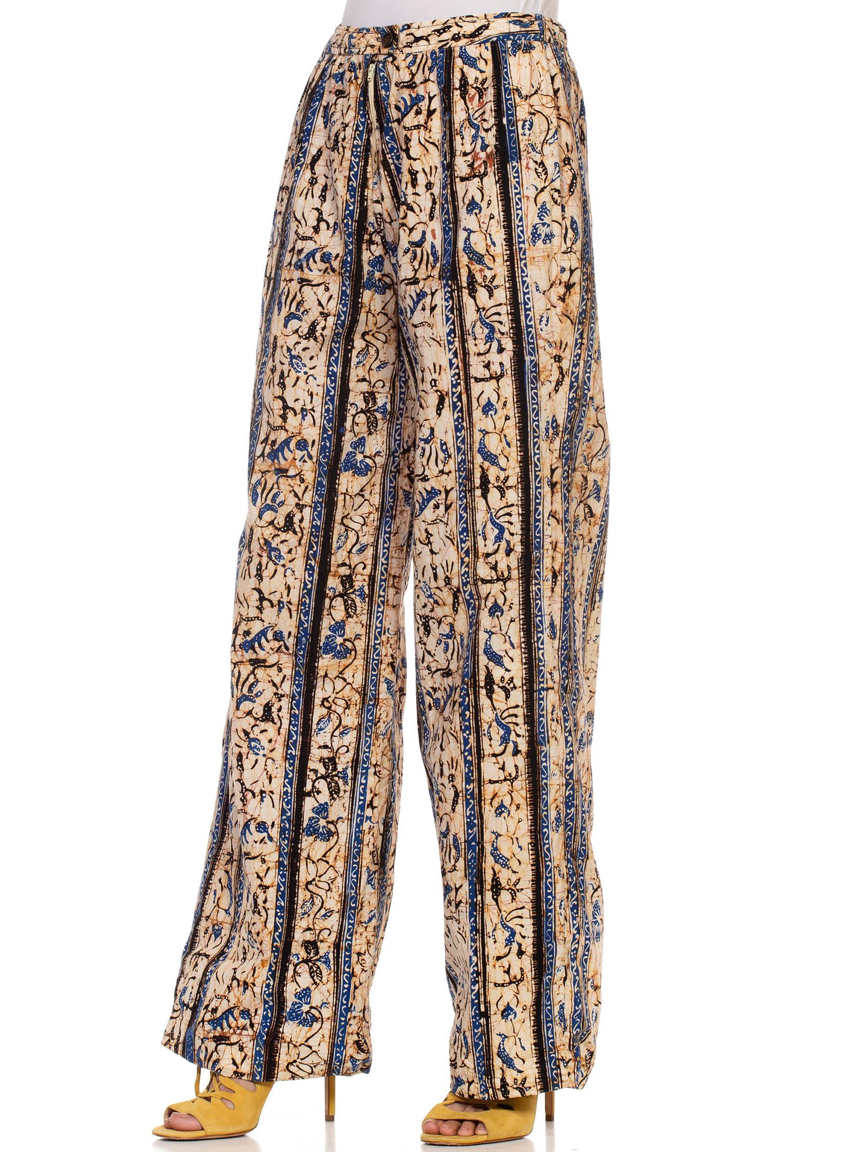 1970S BILL BLASS Blue & Beige Batik Cotton Pants In Excellent Condition In New York, NY