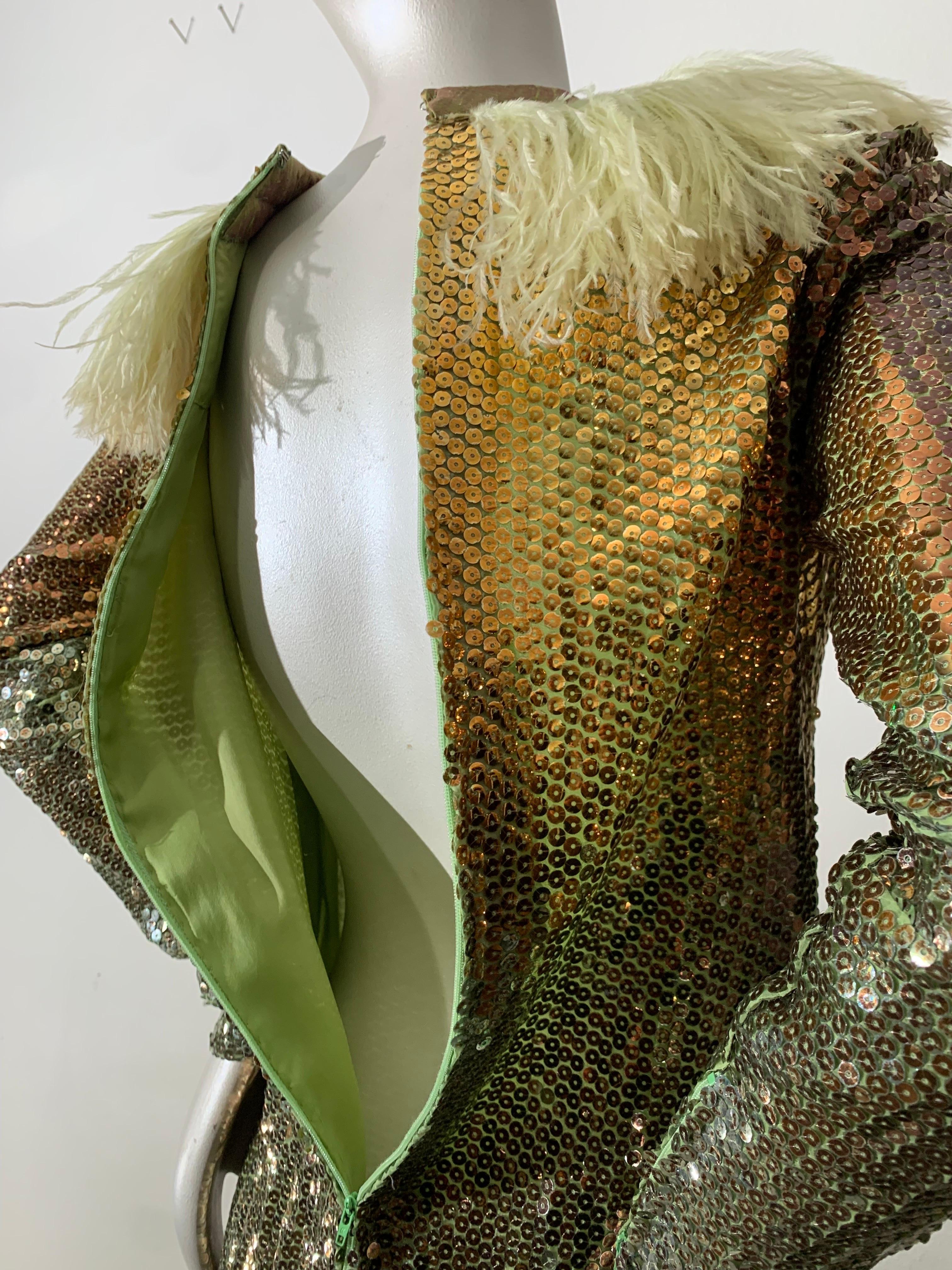 Bill Blass Ombrefarbenes langärmeliges Maxikleid mit Pailletten und Straußenfedern, 1970er Jahre im Angebot 6