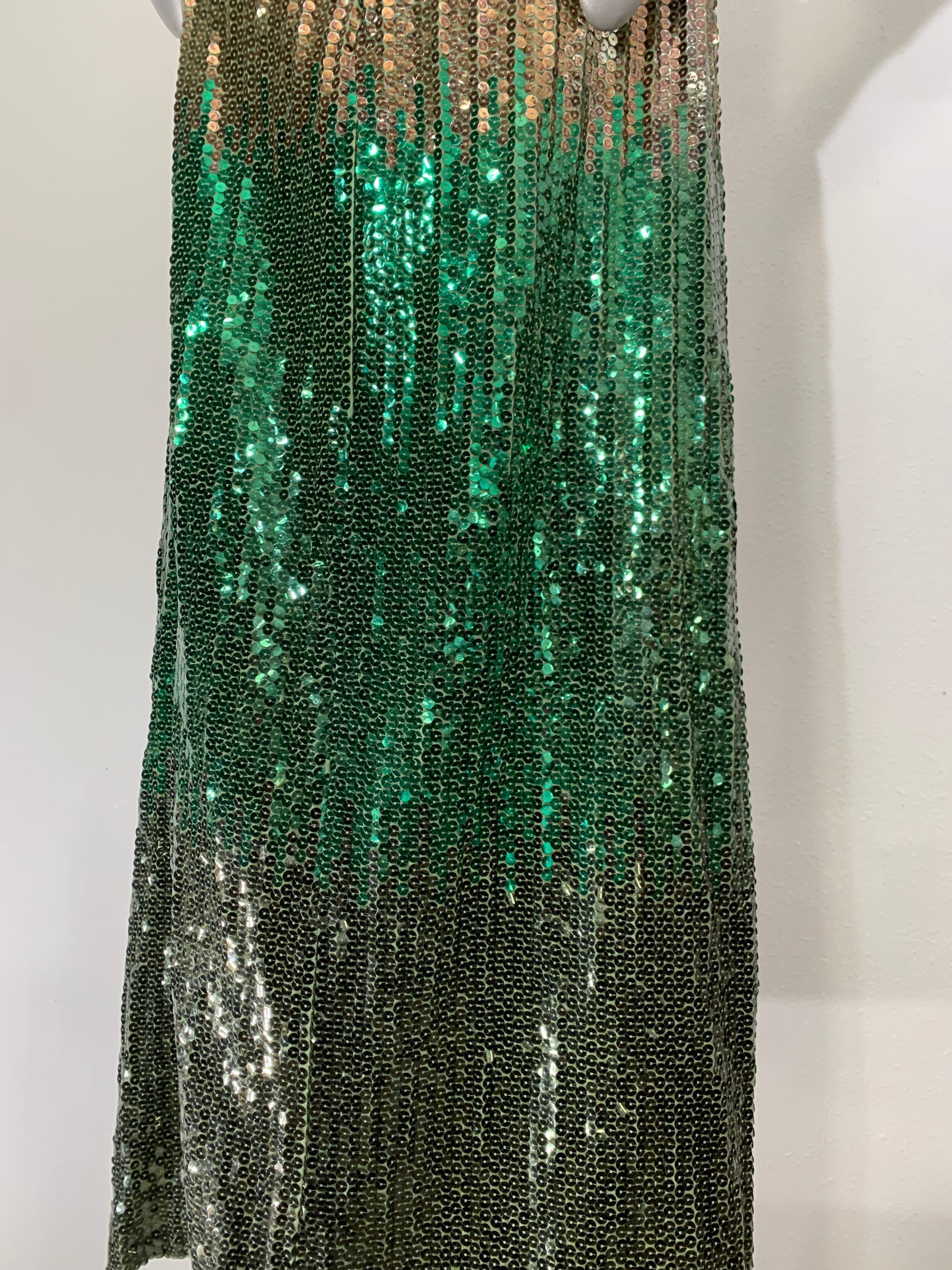 Bill Blass Ombrefarbenes langärmeliges Maxikleid mit Pailletten und Straußenfedern, 1970er Jahre im Angebot 3