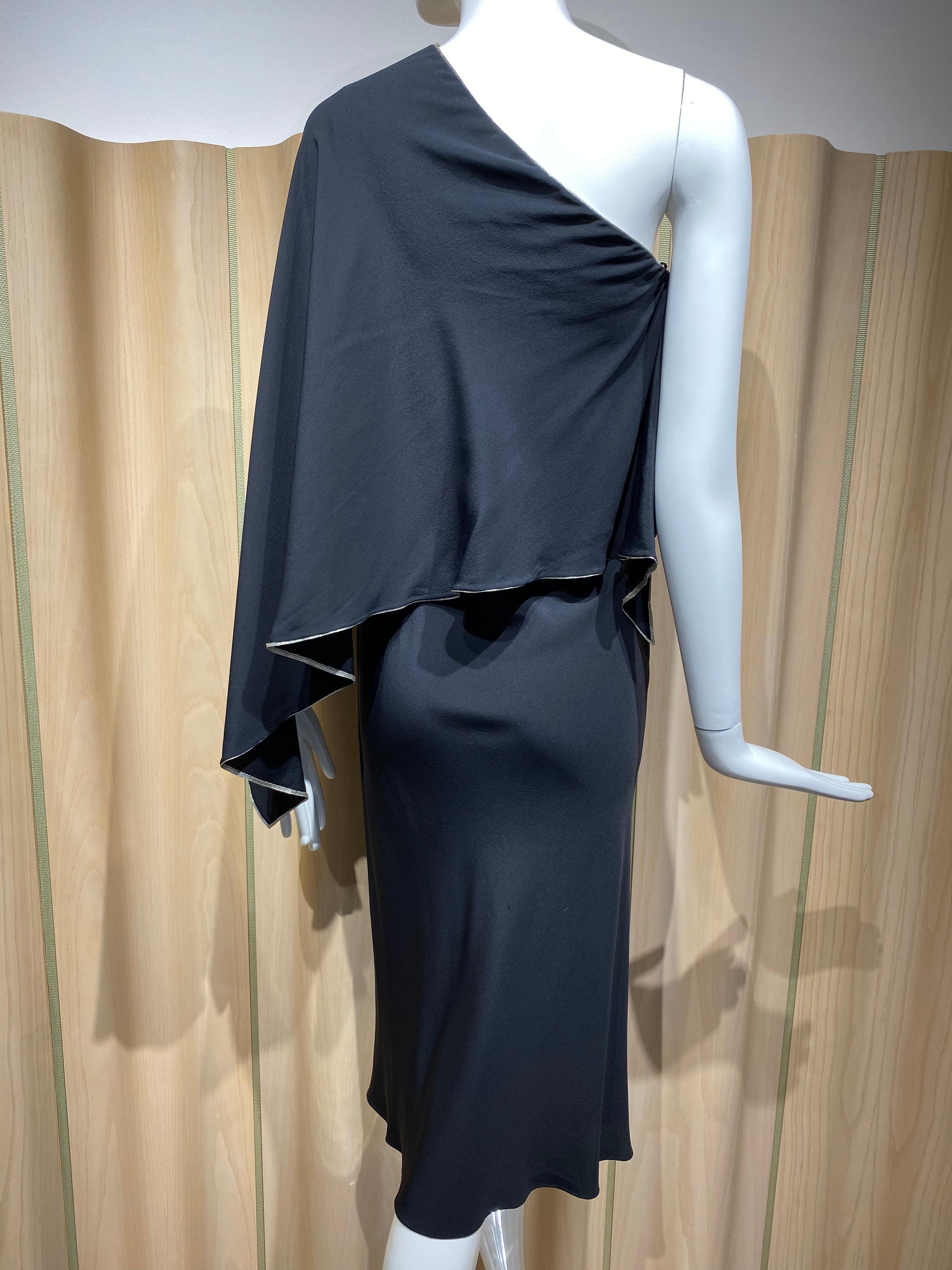 1970s Bill Blass one shoulder black crepe dress.
Size: 4/6 
Measurement: 35”/ Waist: 34” / Hip: 35” Dress length: 47”

**small tiny flaw on the skirt ( see image #6)