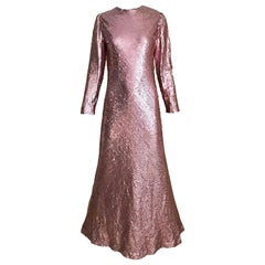 Robe à manches longues Bill Blass rose métallisée à sequins des années 1970