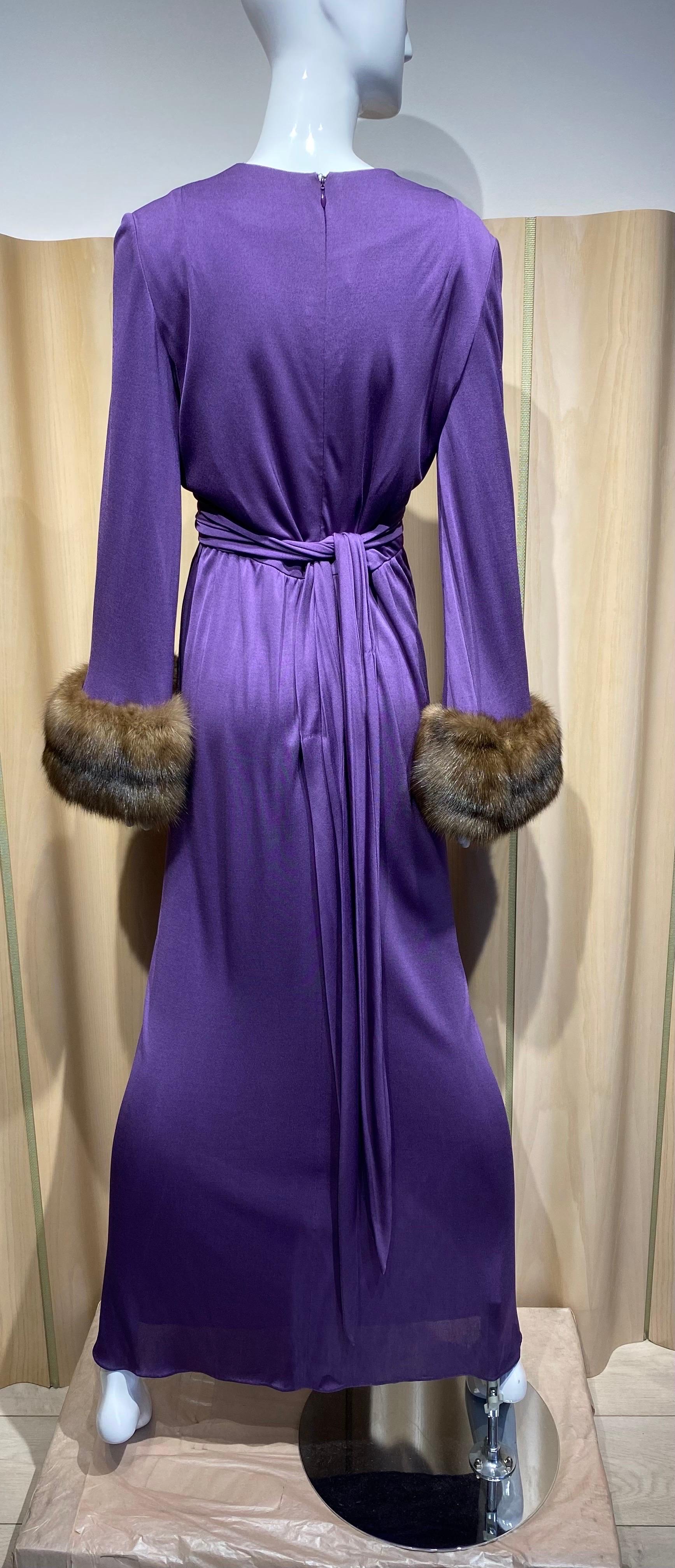 1970s BILL BLASS Purple V Neck Jersey Gown with Mink Cuff For Sale 2