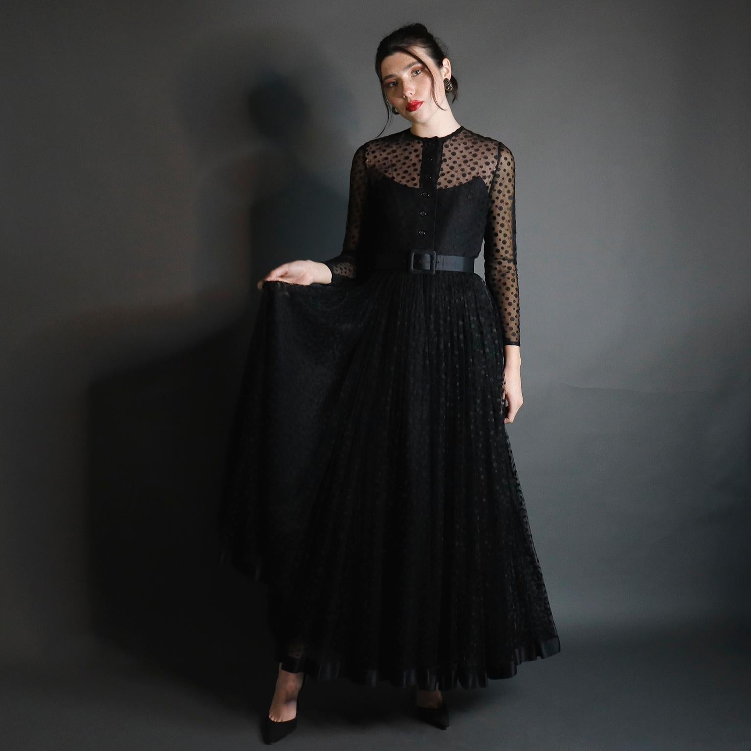 Bill Blass Vintage-Abendkleid aus schwarzem Seidentaft und gepunktetem Tüll in Schwarz, 1970er Jahre Damen im Angebot