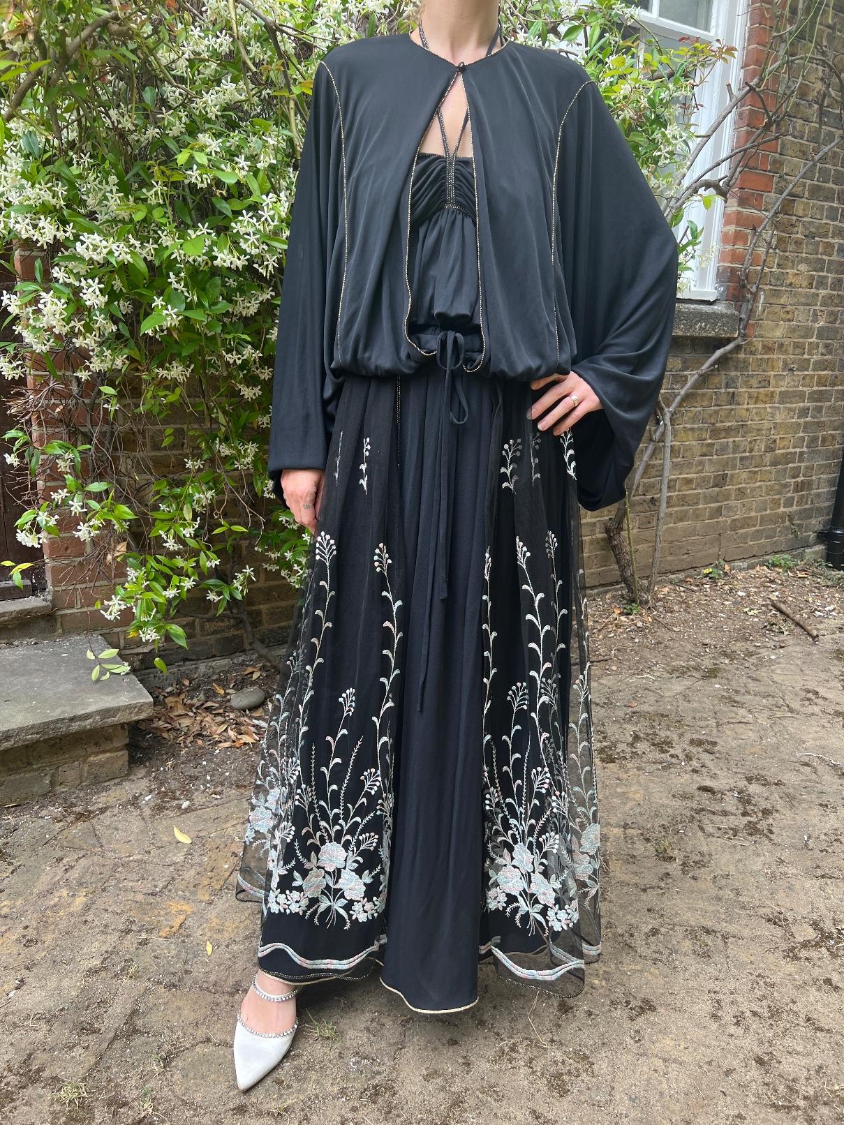 1970er Bill Gibb Black Jersey Floral Four-Piece Ensemble im Angebot 3