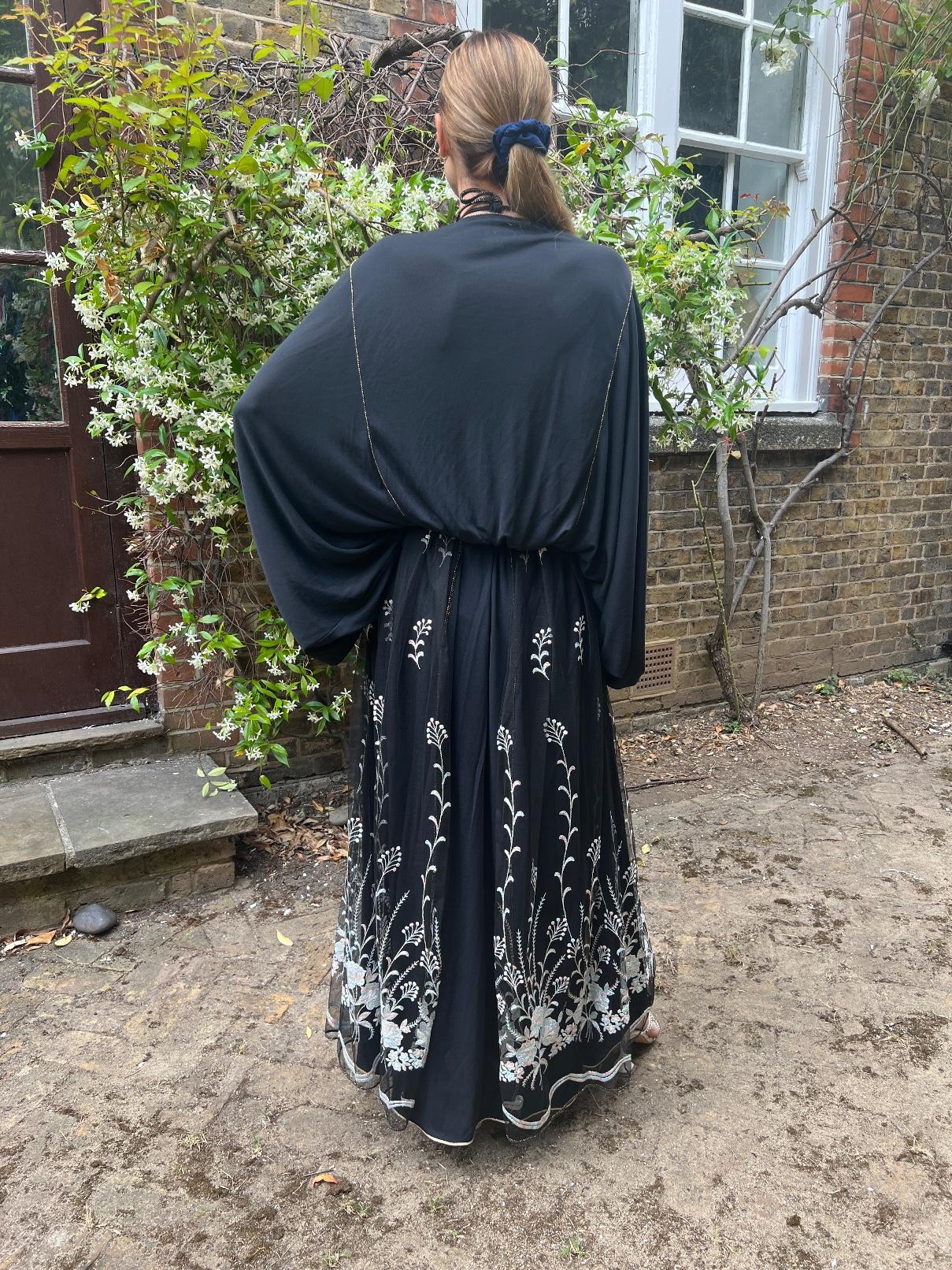 1970er Bill Gibb Black Jersey Floral Four-Piece Ensemble im Angebot 4