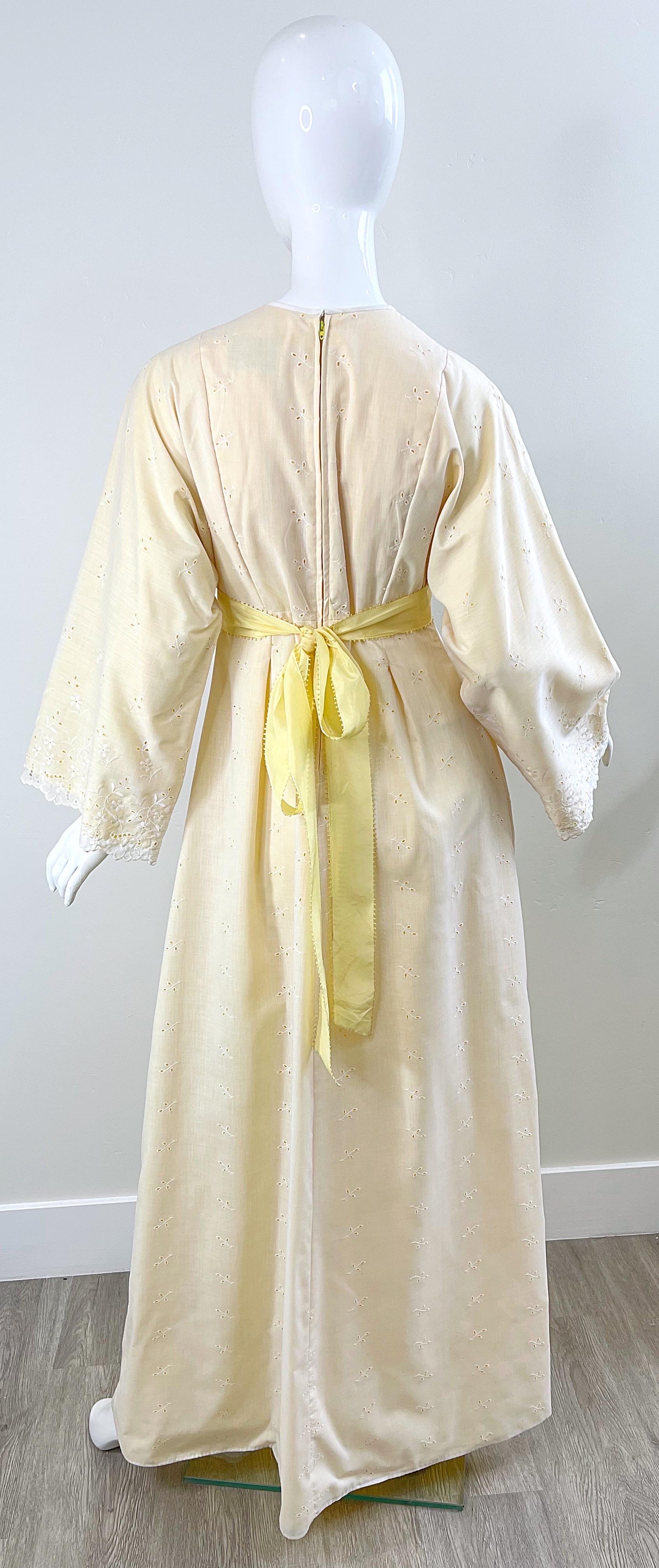1970s Bill Tice Pale Yellow + White Cotton Eyelet Vintage 70s Maxi Dress Pour femmes en vente