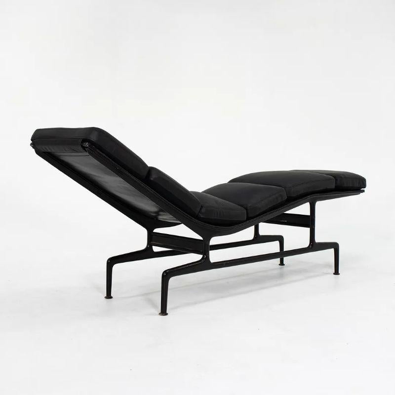 1970s Billy Wilder Eames Chaise w/ New Black Leather For Sale 3