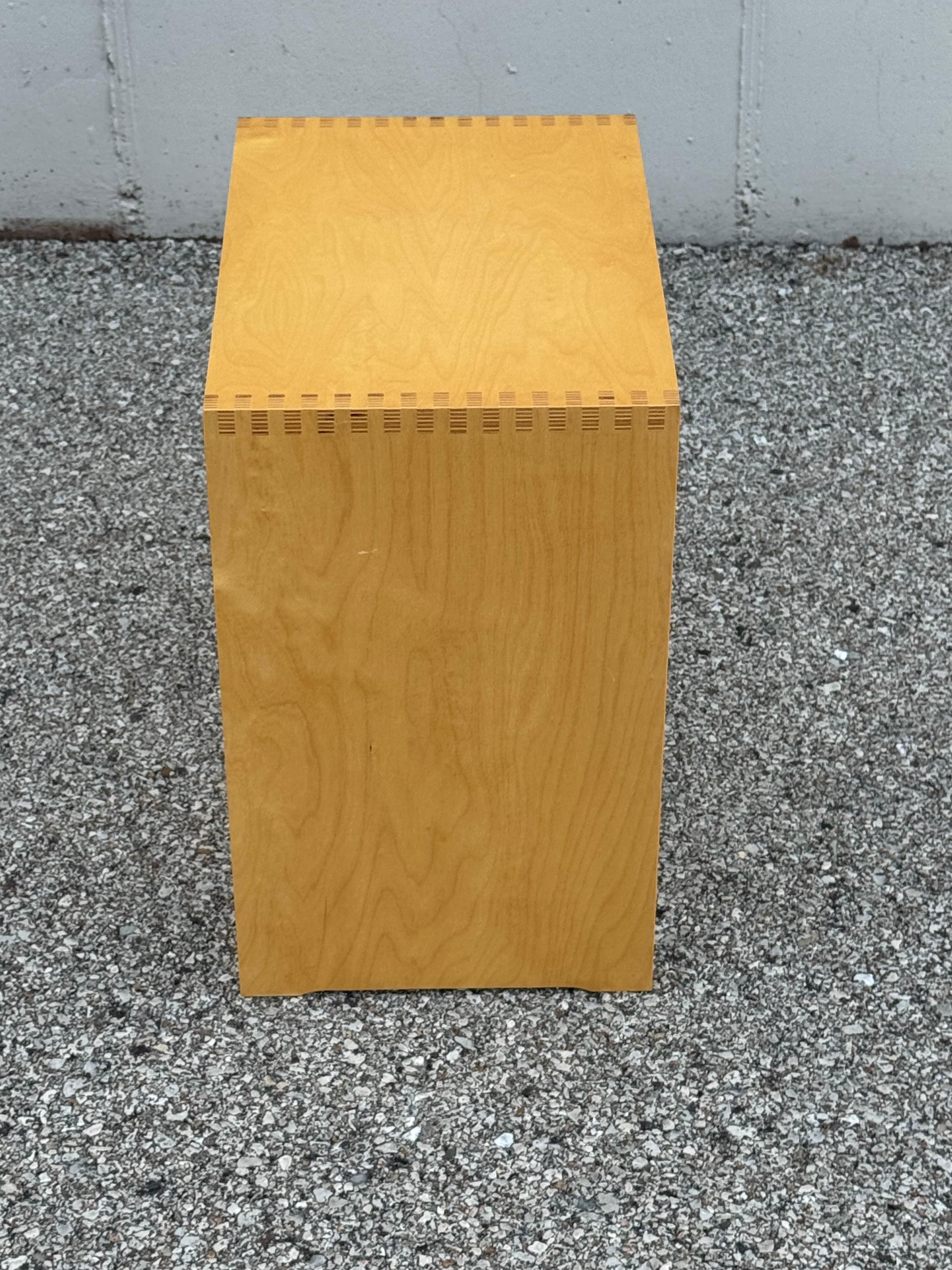 1970s Birch Plywood Ulm School Stool or Side Table by Max Bill - Zanotta Italy (Ende des 20. Jahrhunderts) im Angebot
