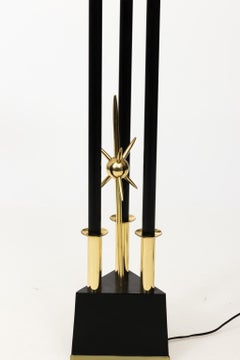 Lampe noire et en laiton des années 1970 dans le style de Tommi Parzinger