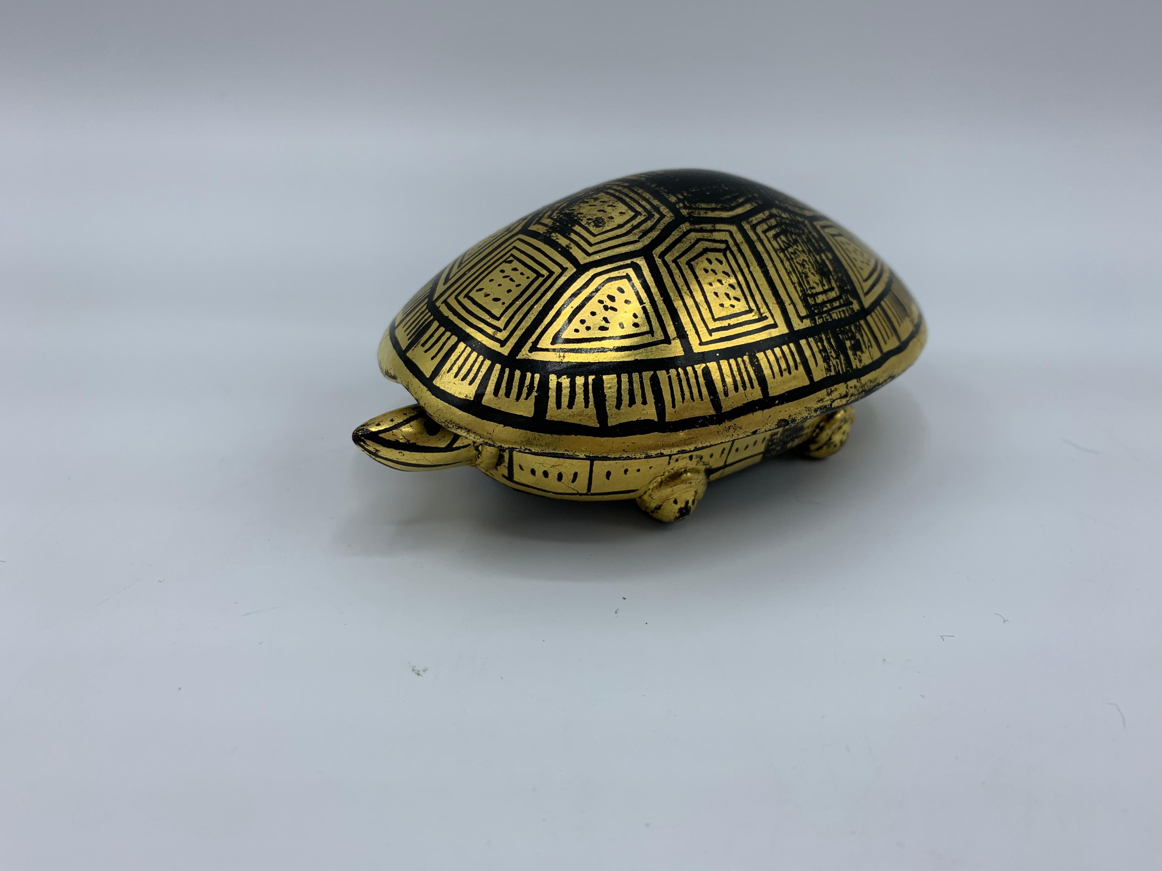 Chinoiserie 1970s Black and Gold Lacquered Turtle Box For Sale