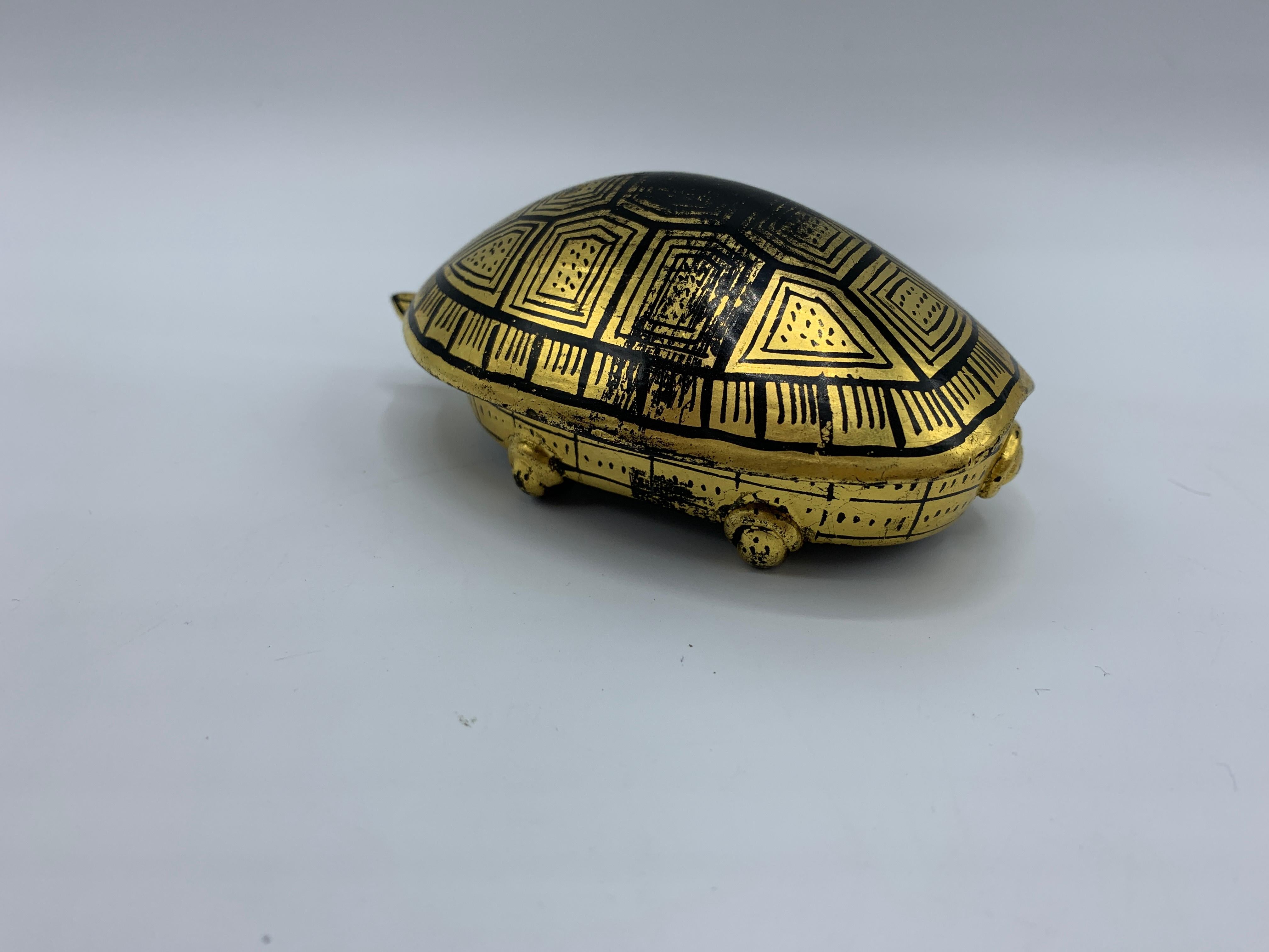 Hand-Painted 1970s Black and Gold Lacquered Turtle Box For Sale